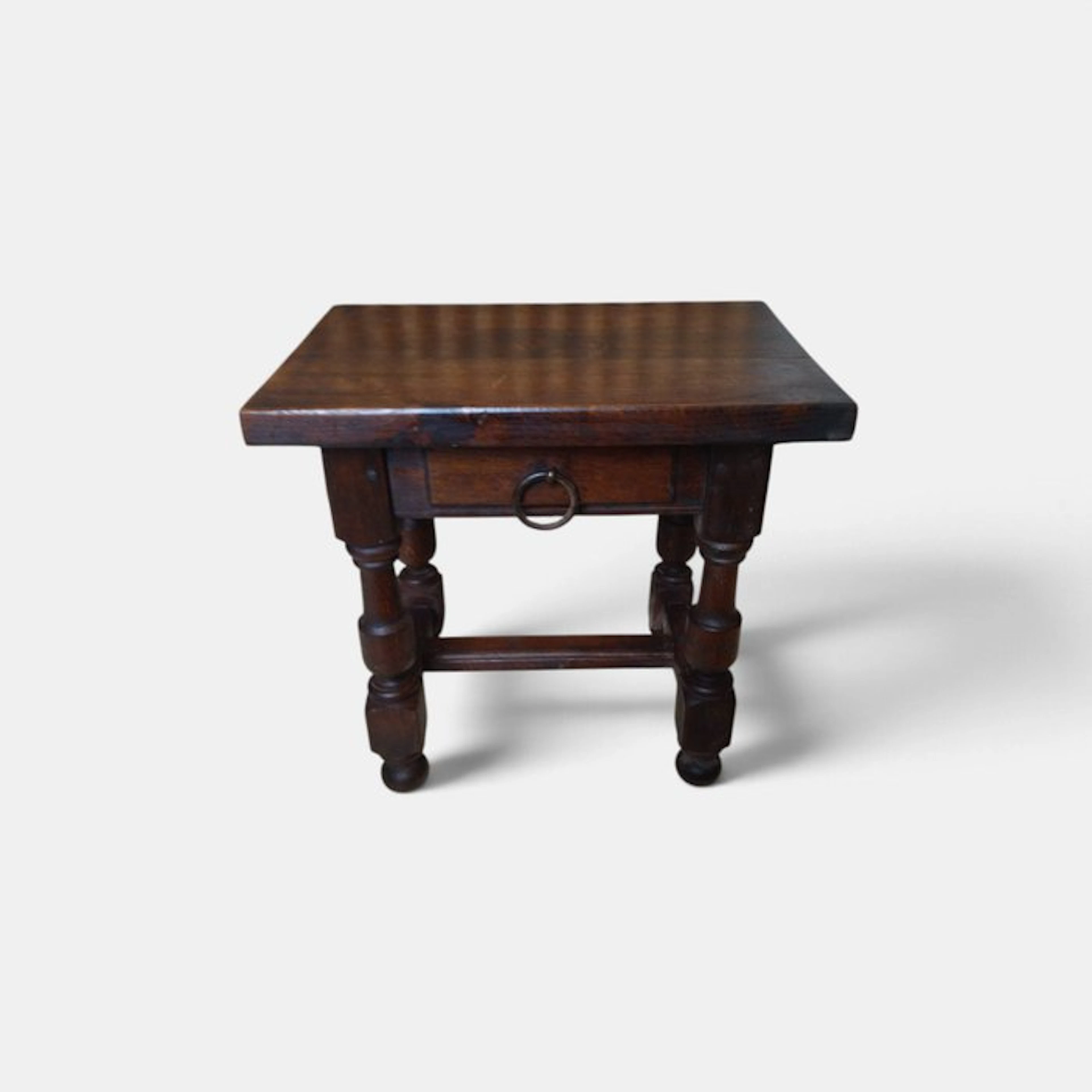Table - Oak - Antique coffee table