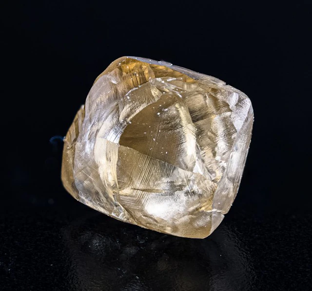 DIAMOND 0.44 CARATS!! LIGHT BROWN - EXCEPTIONAL VVS - NO...