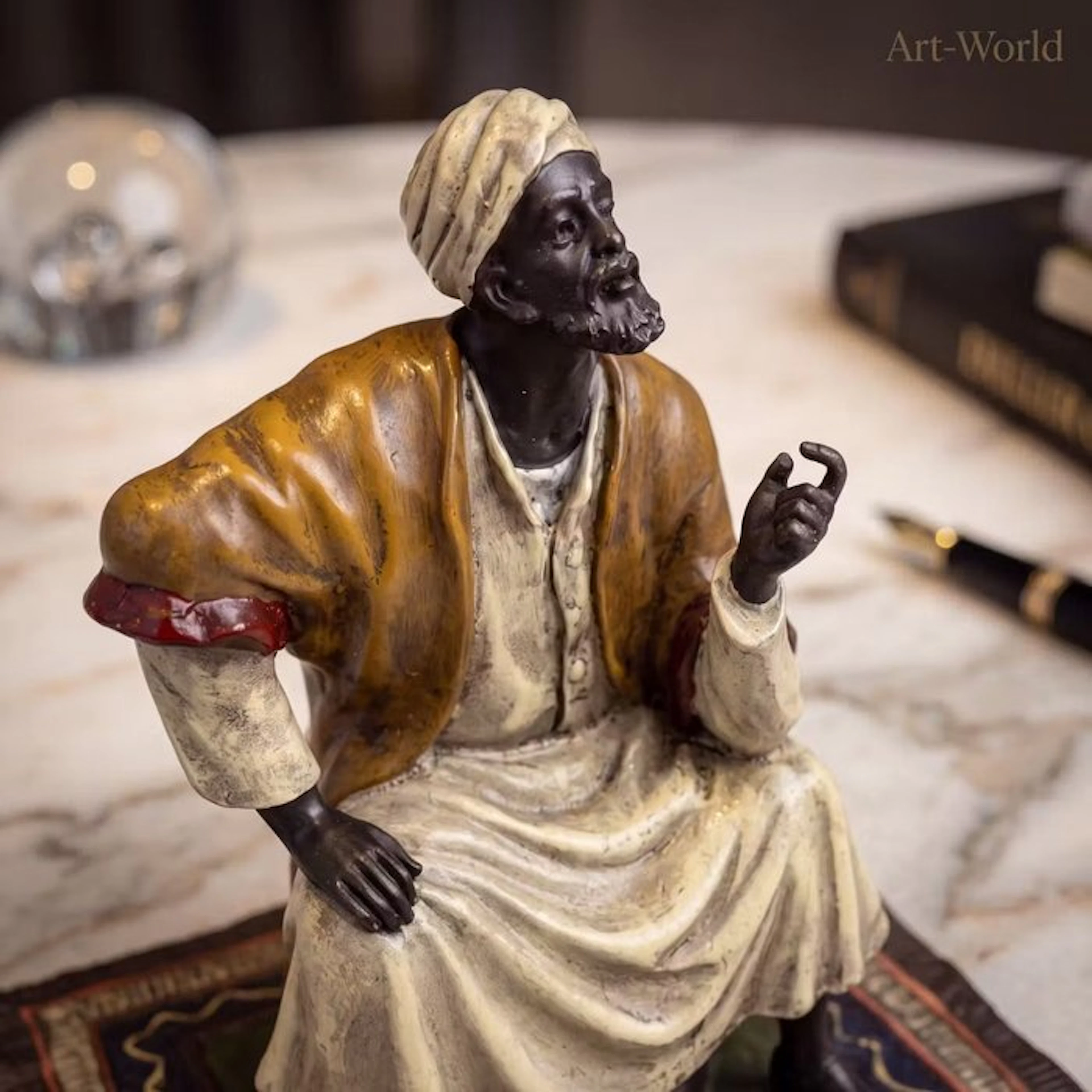 Statue, Oriëntaalse handelaar op tapijt - 12.5 cm - Bronze