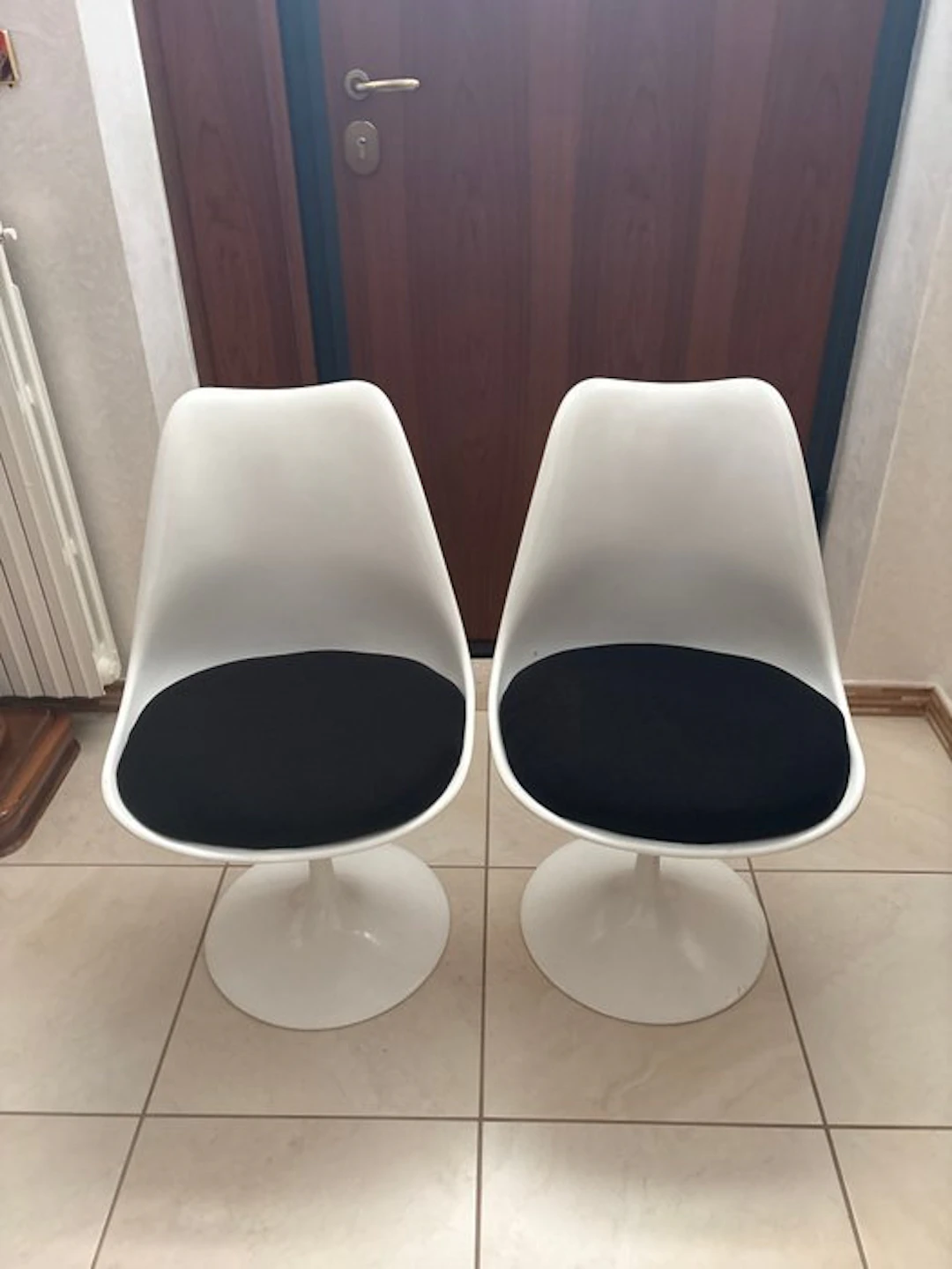 Knoll - Eero Saarinen - Chair (2) - Tulip Chair - Fibreglass