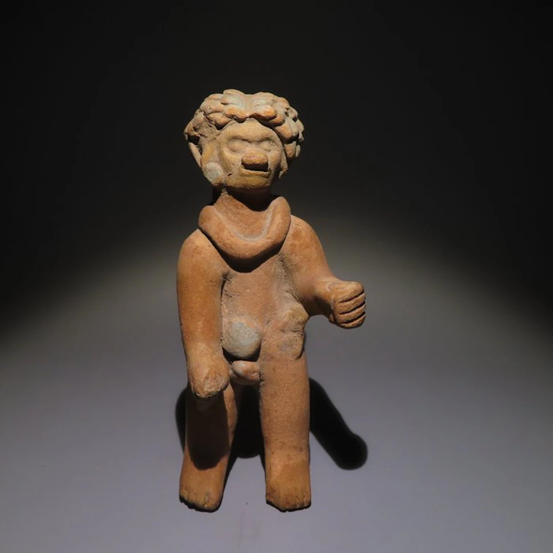 Jama-Coaque, Ecuador, Terracotta Pretty Figure. 12,5 cm. Spanish Export License