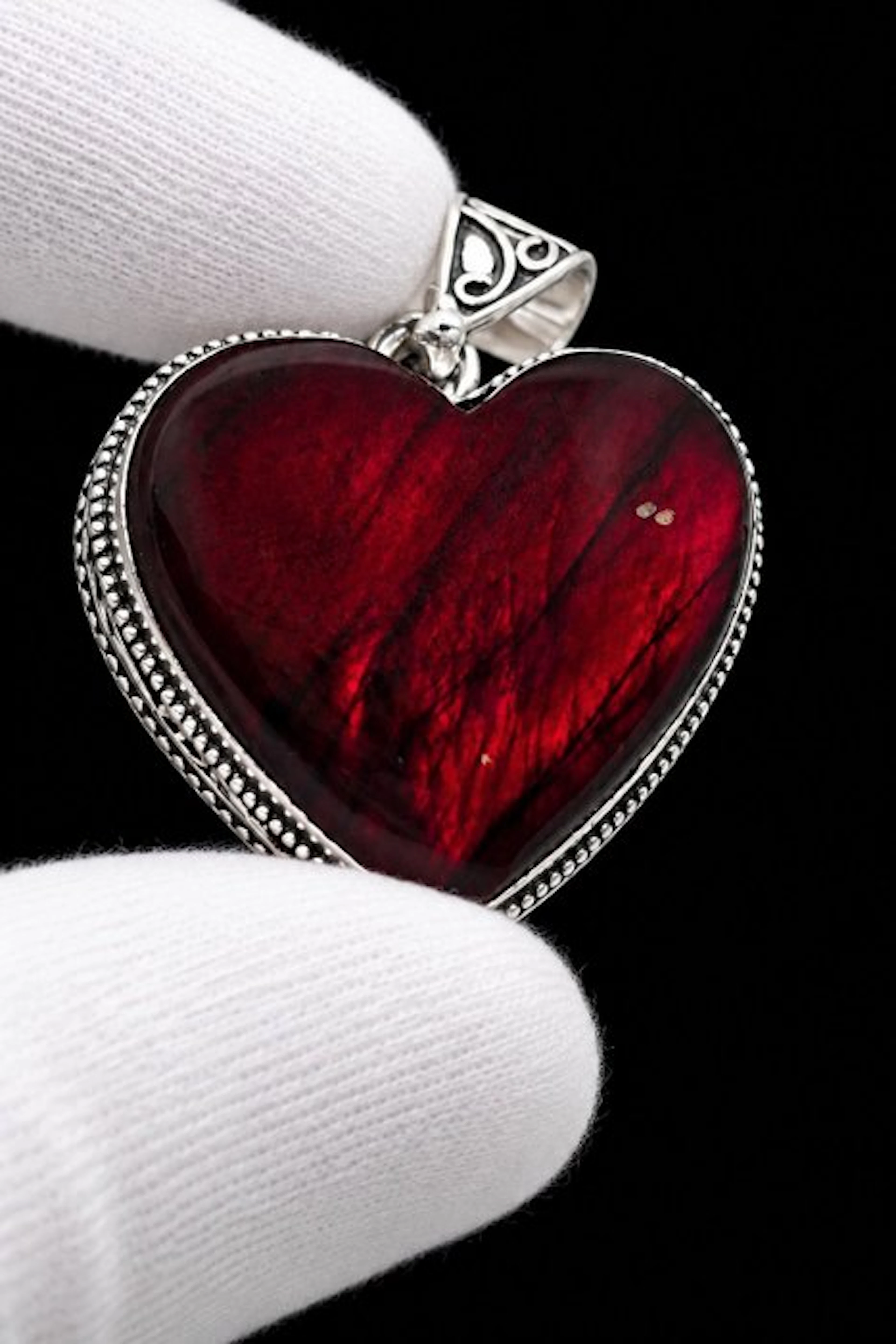 Elegant Red Labradorite Pendant - Set in 925 Silver - Pendant - Pendant