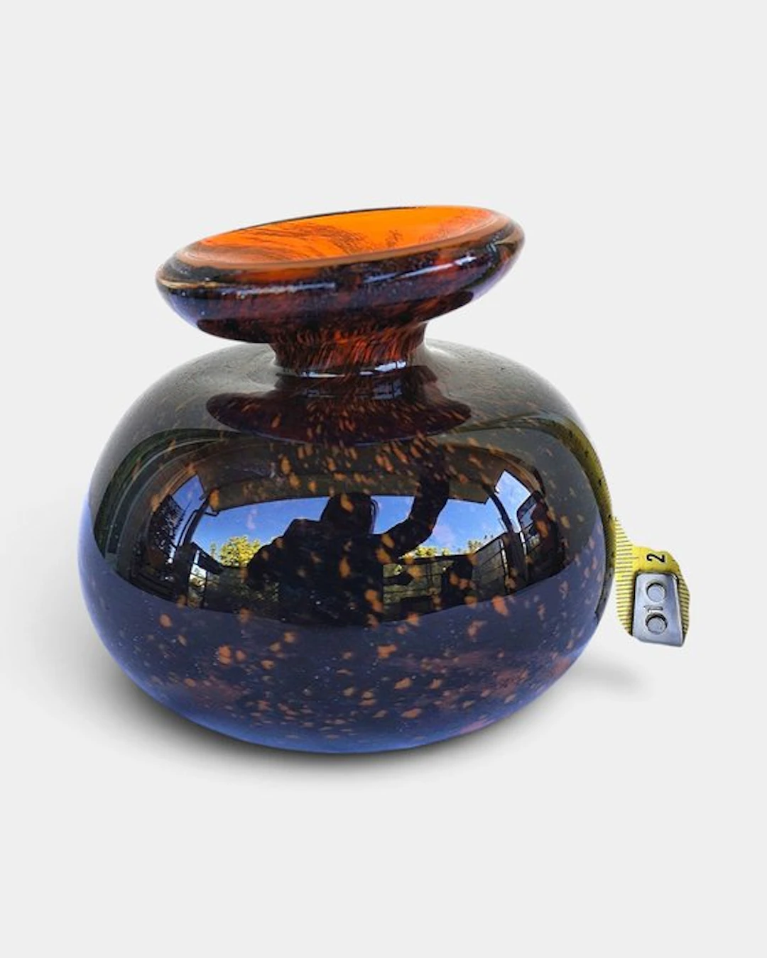 Signé - Vase - Spherical soliflore vase - Glass