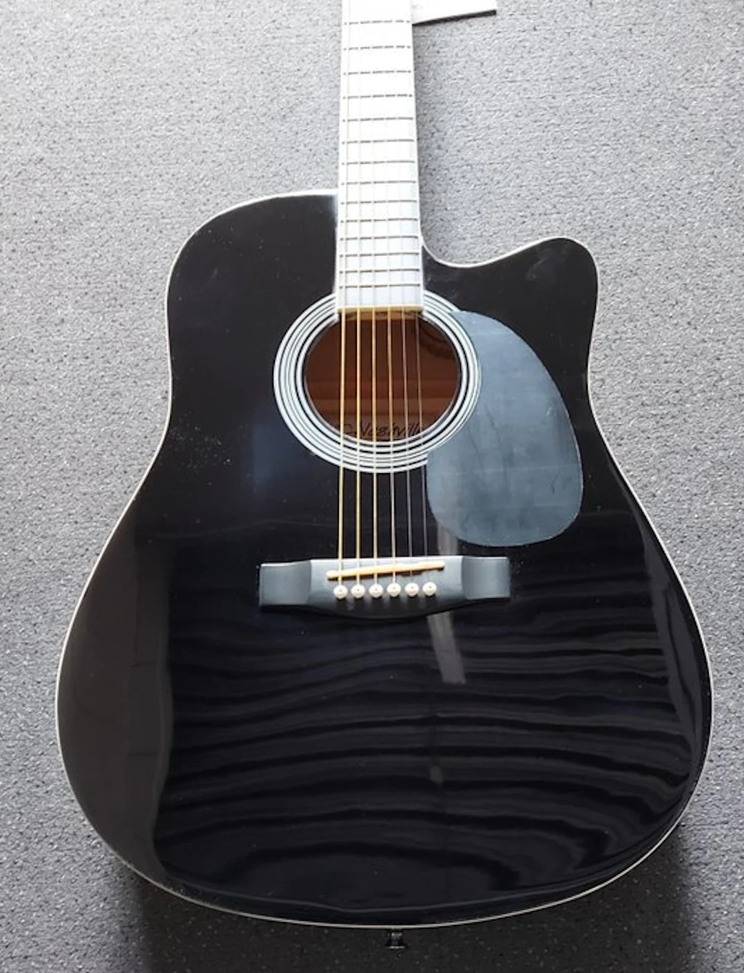 Nashville by Richwood - Dreadnought met Cutaway - - Electro-acoustic guitar