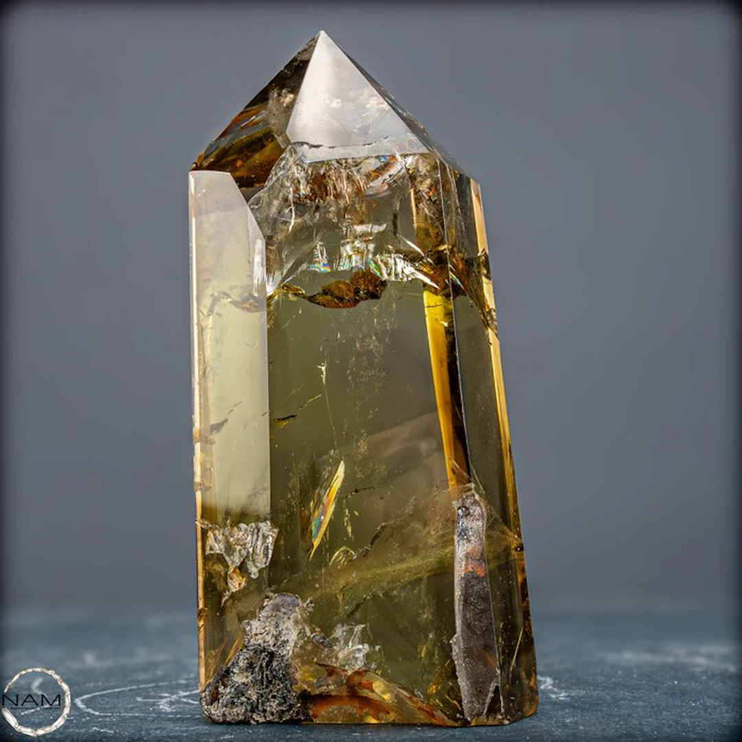 Natural phantom citrine tip – golden depths with a...