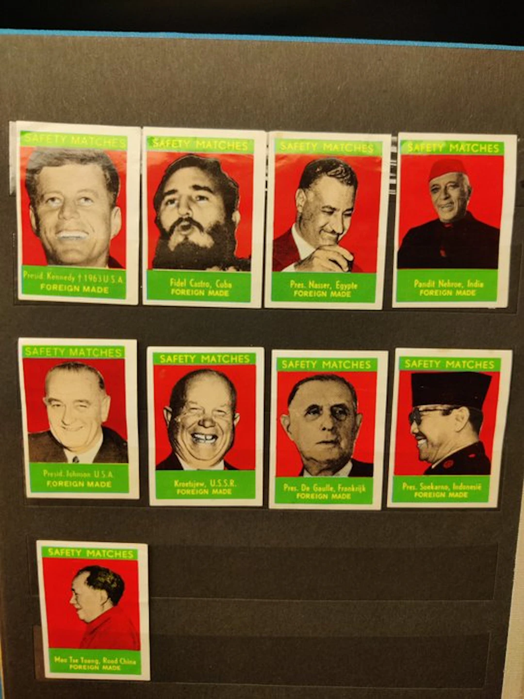 Themed collection - Collection of over 300 Vintage Matchbox Labels - Phillumeny
