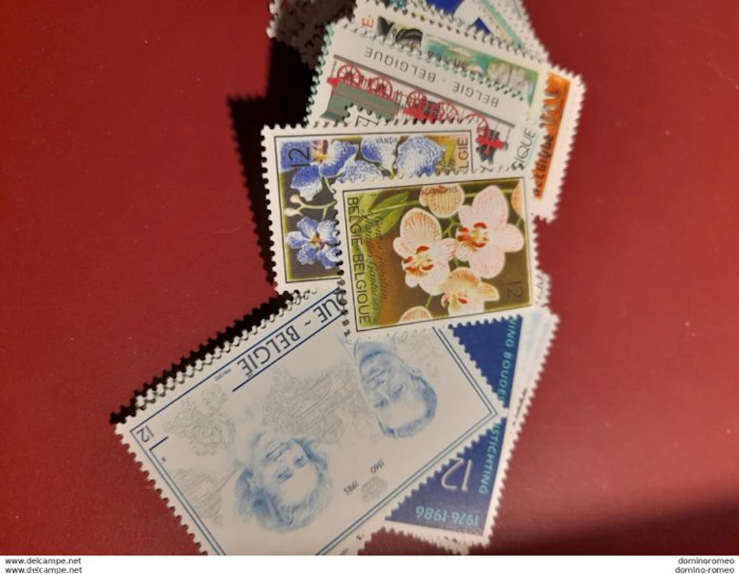 Belgium - Stamp lot: 700 stamps of 12 francs