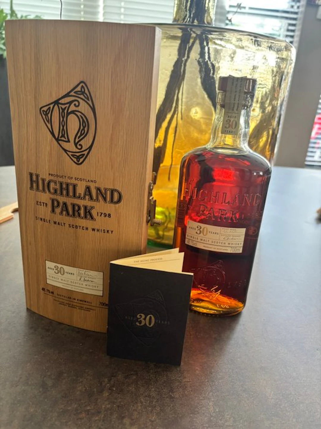 Highland Park 30 years old - b. 1990s - 700ml
