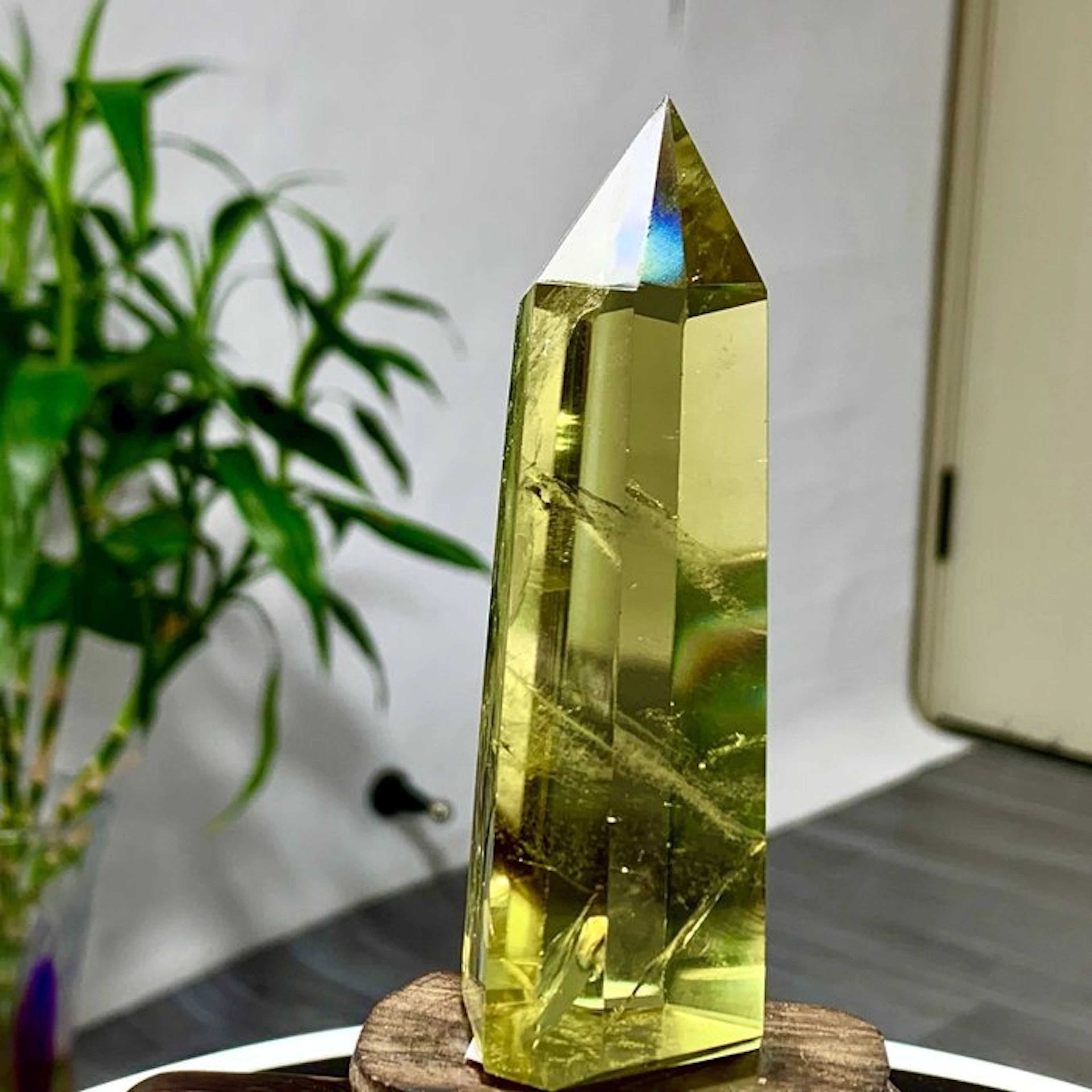 Citrine Crystal point - Height: 100 mm - Width: 35 mm- 150 g