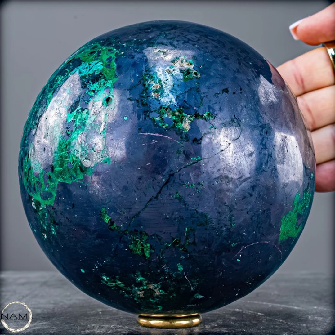 Very rare natural cuprite‑malachite sphere from the Congo...