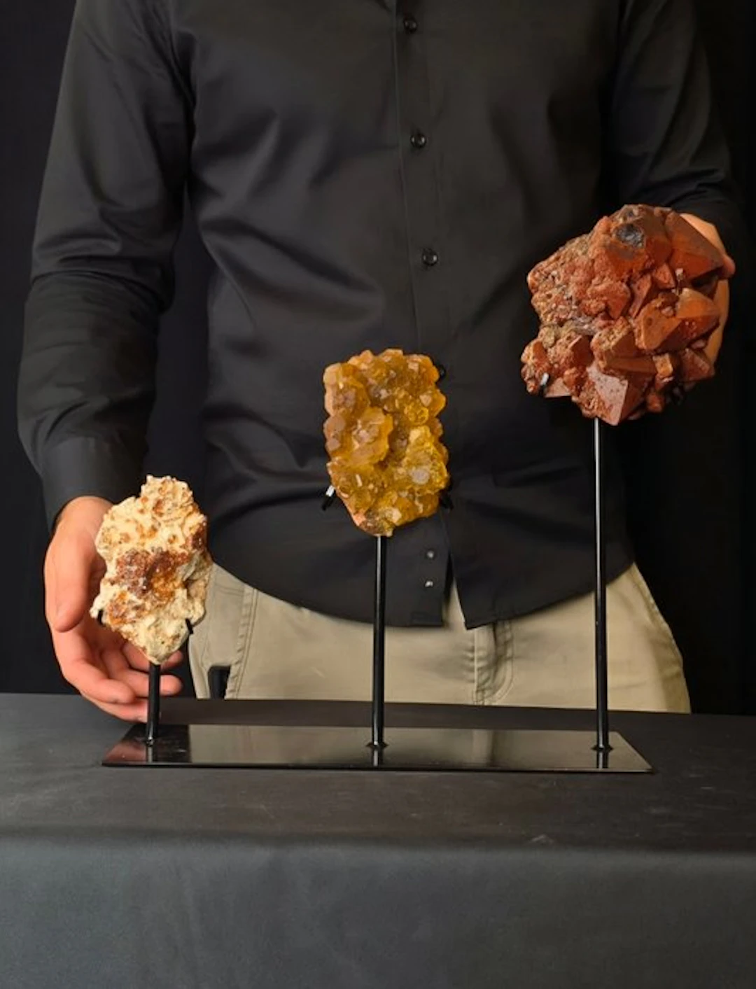 crystals on display stand - Stand included Crystal- 2.05 kg - (3)