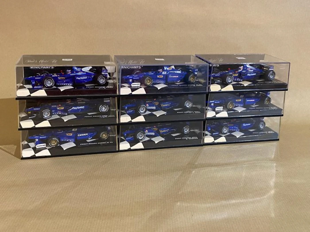 MiniChamps 1:43 - Model car (9) - Alain Prost Racing