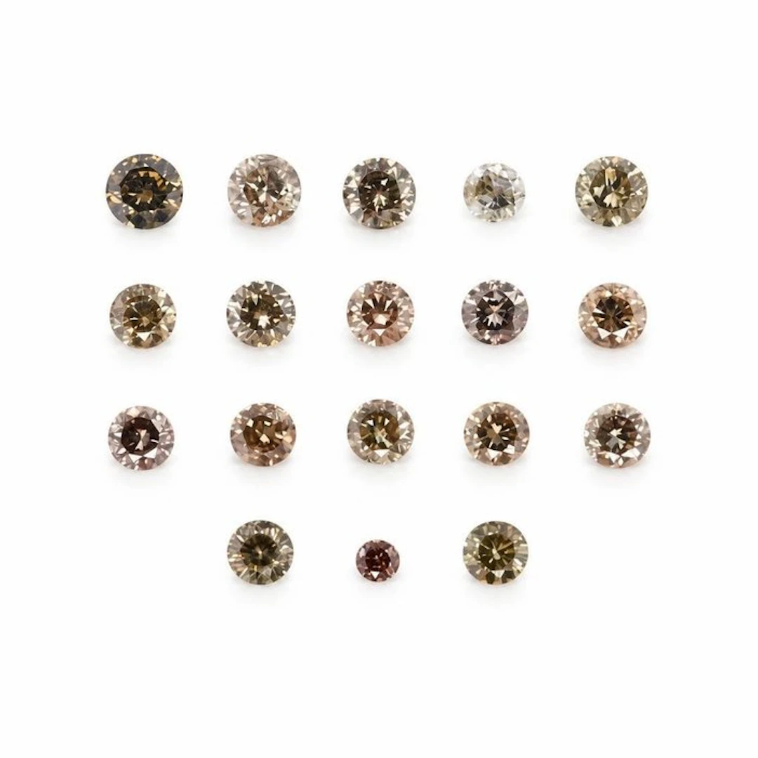 No reserve price - 18 pcs Diamond (Natural coloured) - 1.51 ct - Round - Light