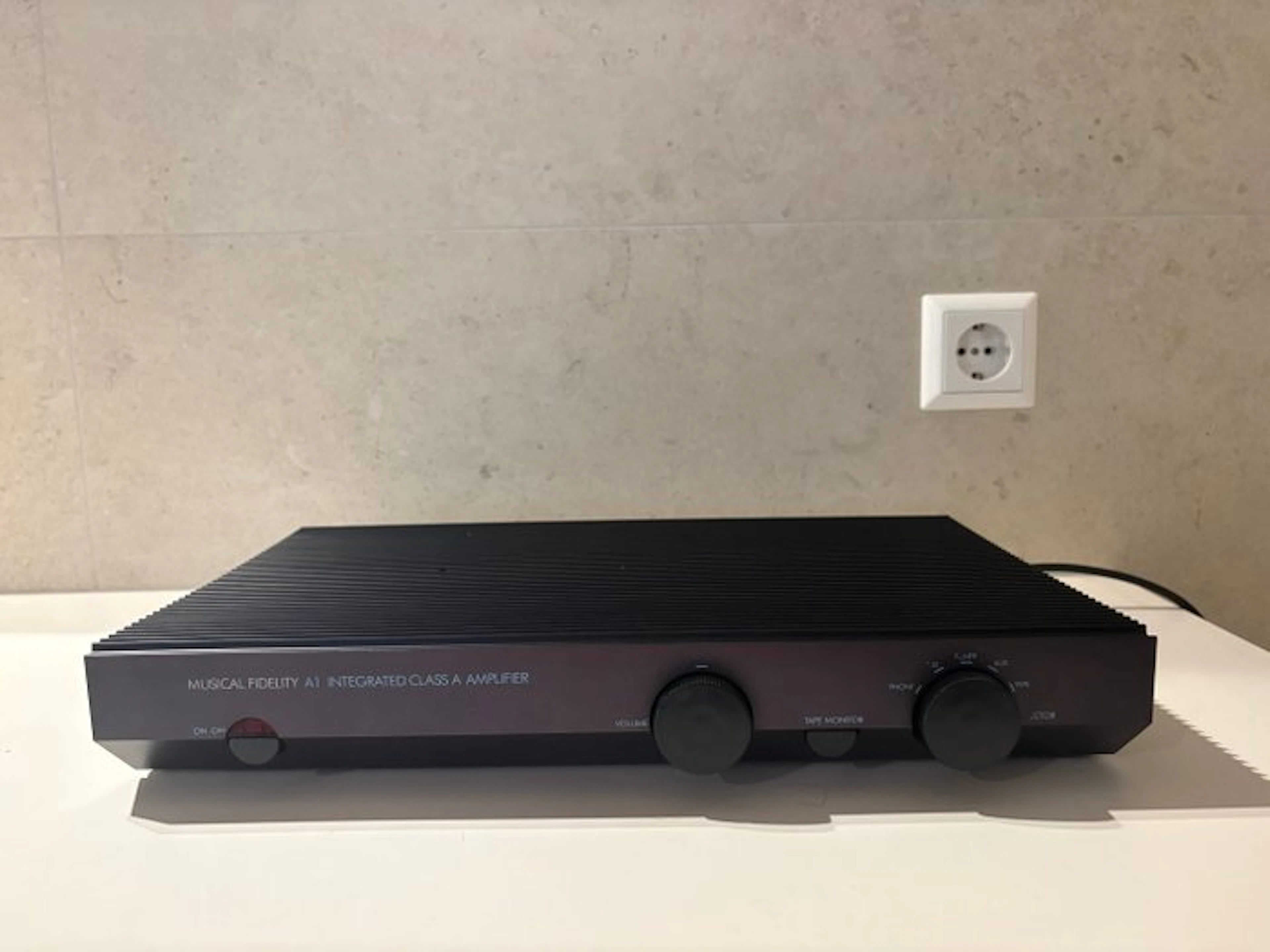 Musical Fidelity - A1 / 2-Channel Pure Class-A Solid state stereo amplifier