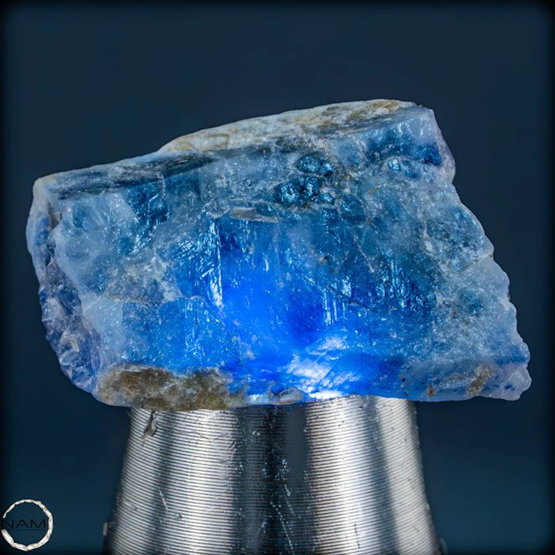 Natural rare sapphire rough crystal from Kenya – an...