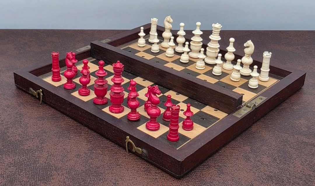Jeu d'échecs de voyage regence 19eme siecle " Roger ainé...