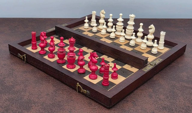 Jeu d'échecs de voyage regence 19eme siecle " Roger ainé...