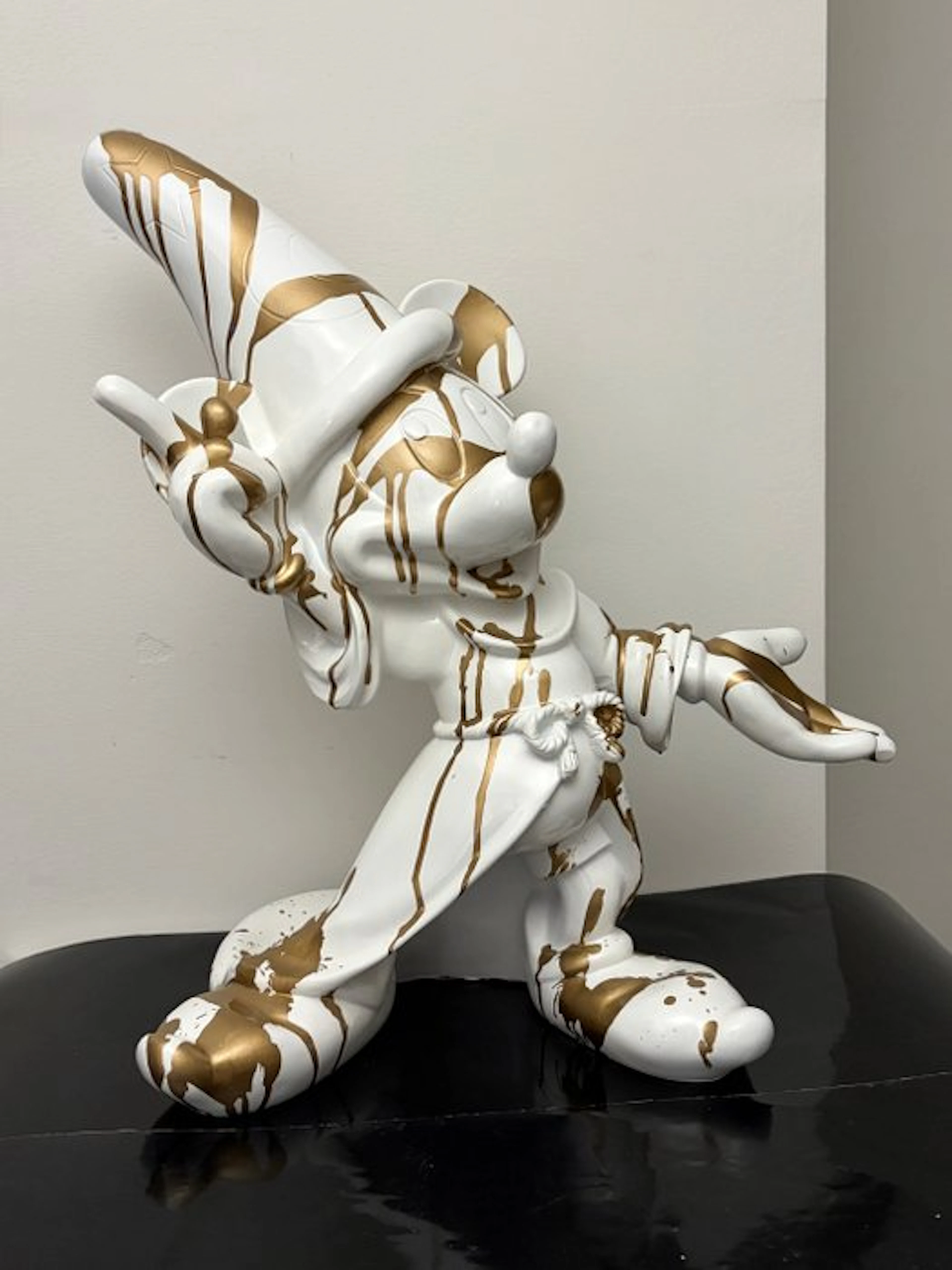 GF Exclusives - XL 53cm x Mickey Mouse Wizard Gold Drip