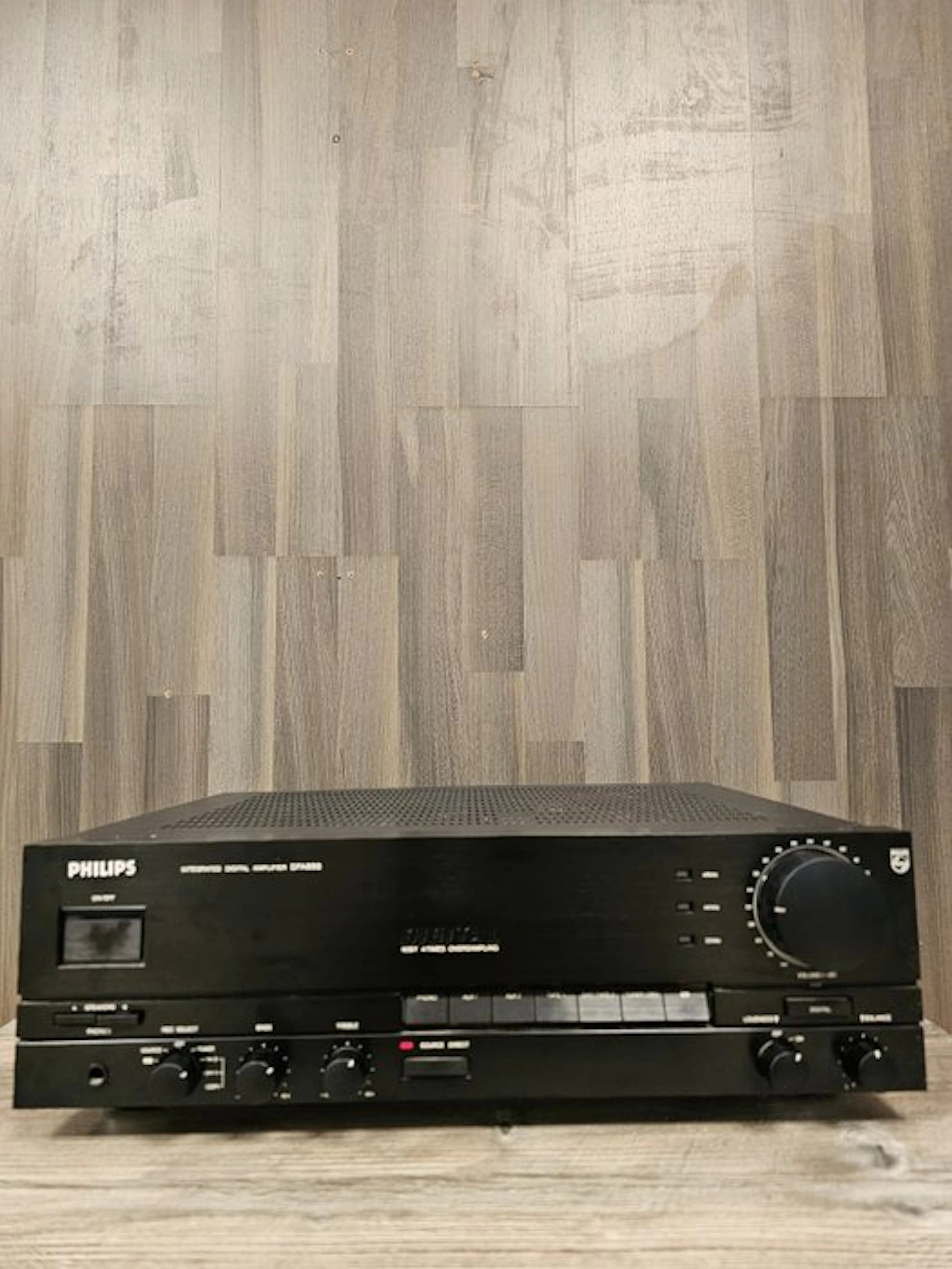 Philips - DFA 888 Solid state integrated amplifier