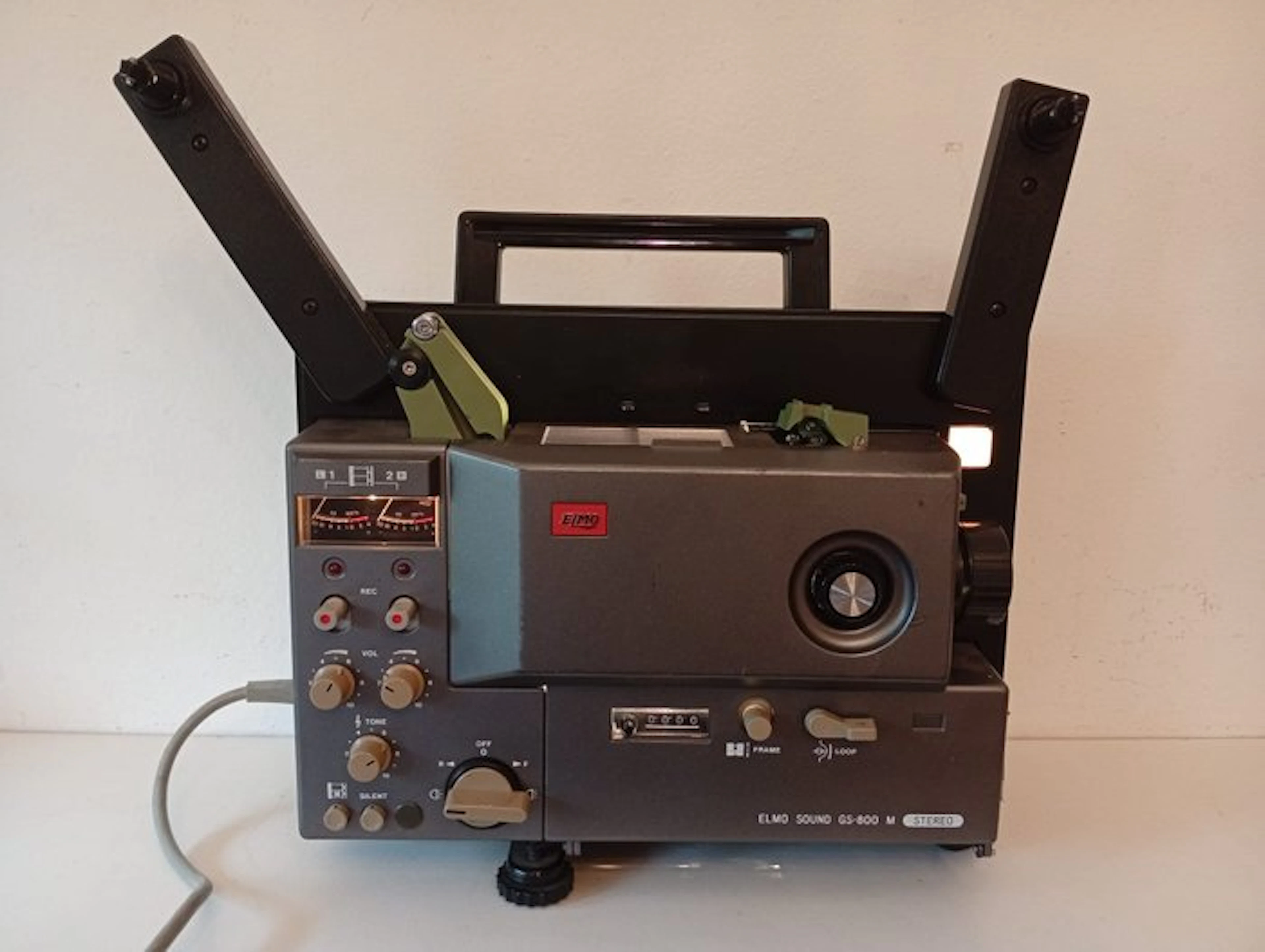 Elmo Sound GS-800 M Stereo Projector