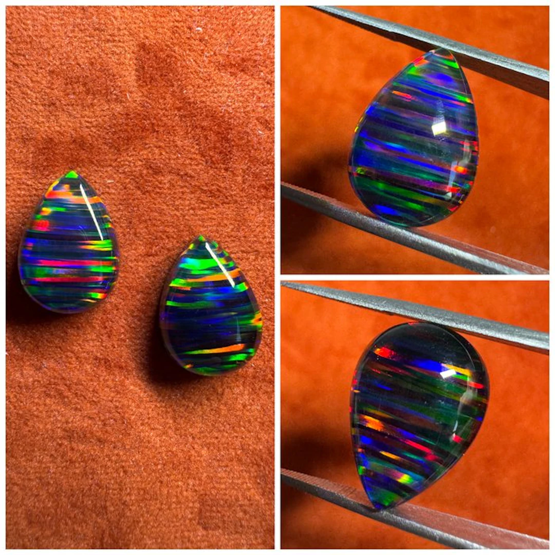 Lot of 2 Aurora doublet opal cabochons - 20.05 carats