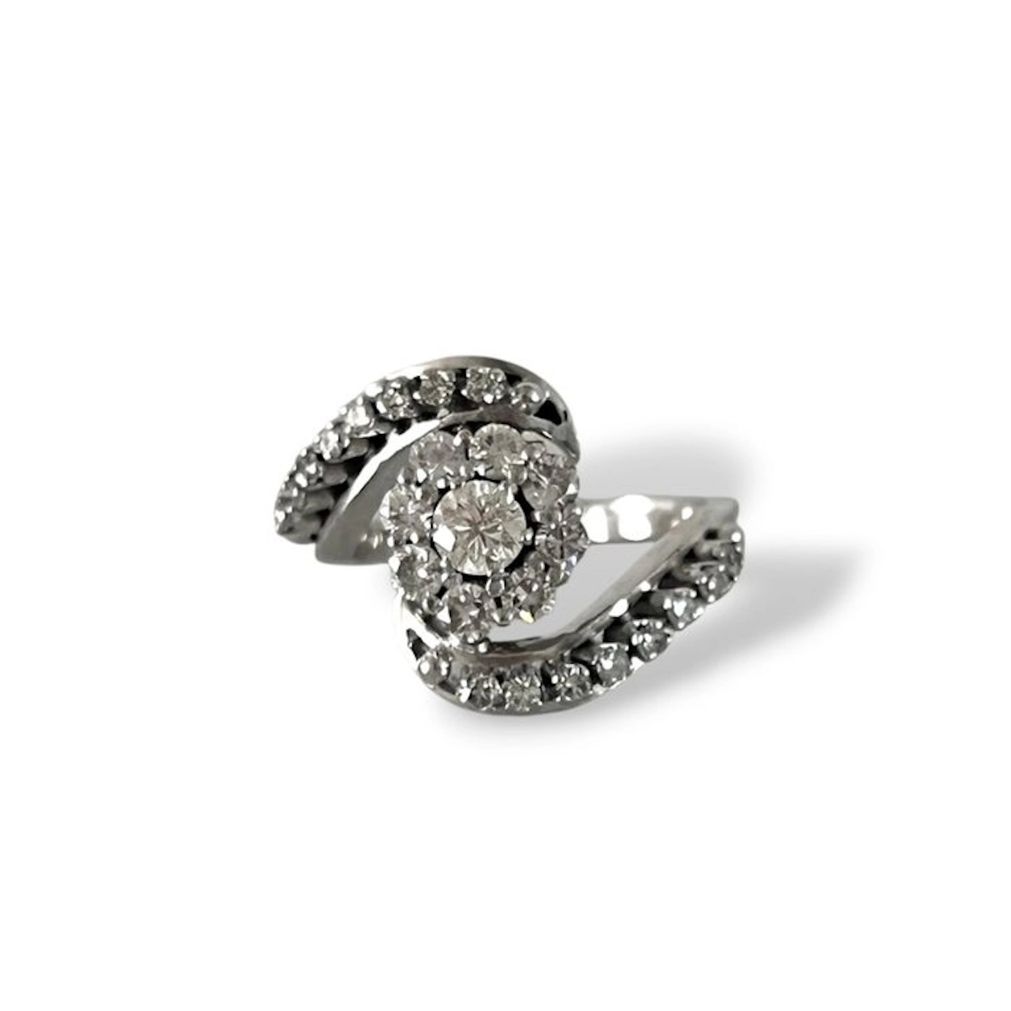 Ring Platinum - 0.81ct. tw. Diamond (Natural) - Diamond