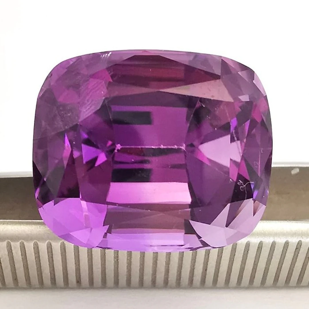 No reserve price Amethyst - 34.24 ct - Antwerp Laboratory...