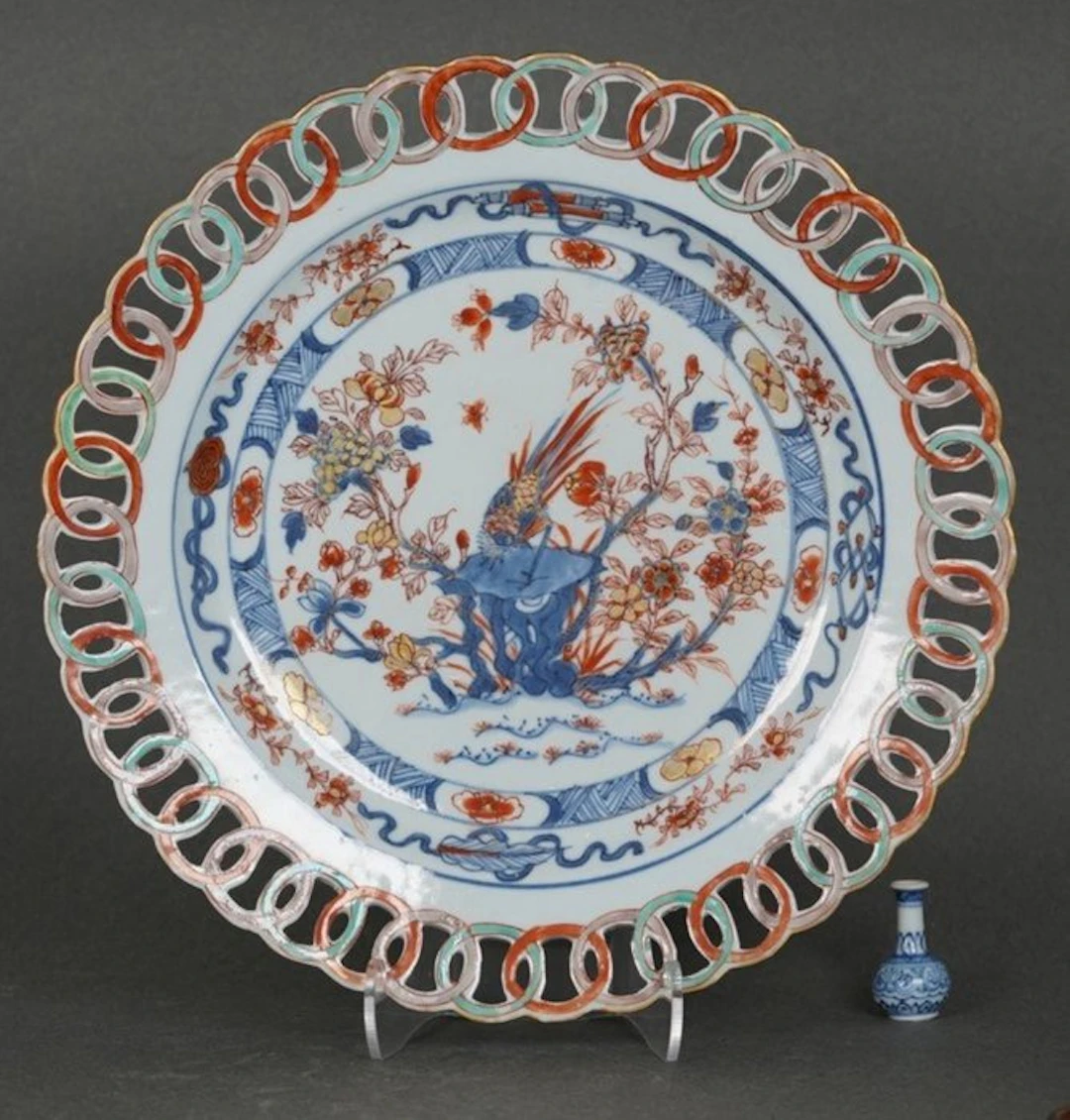 Dish with pheasant and openworked edge