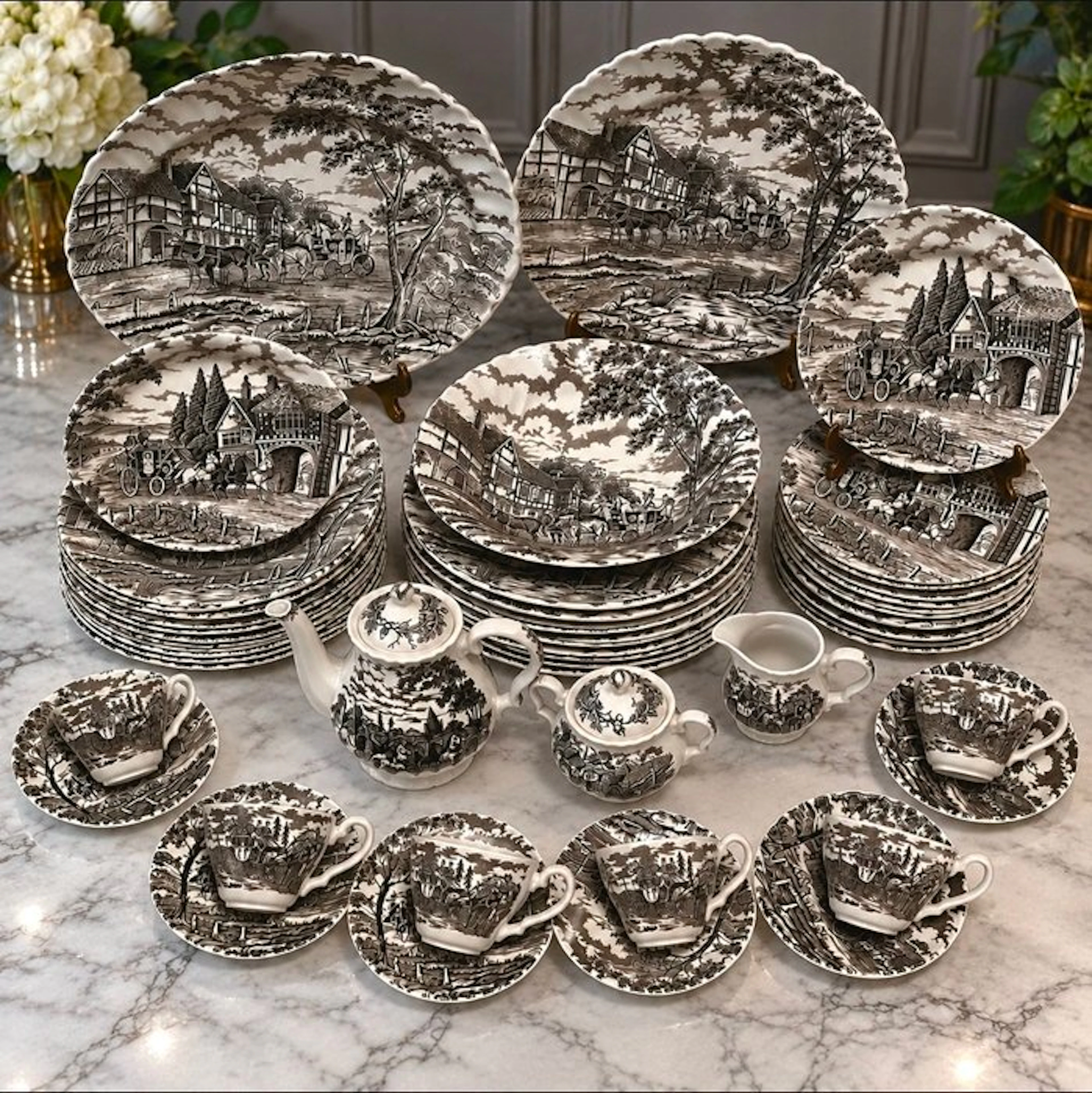 Myott Royal Mail England - Dinner service - Fine Staffordshire Ware - 12 people