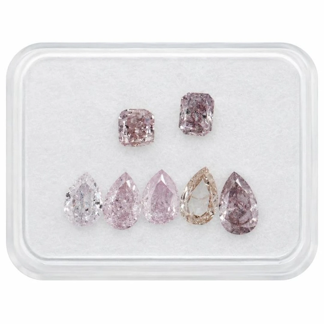 No reserve price - 7 pcs Diamond (Natural coloured)...