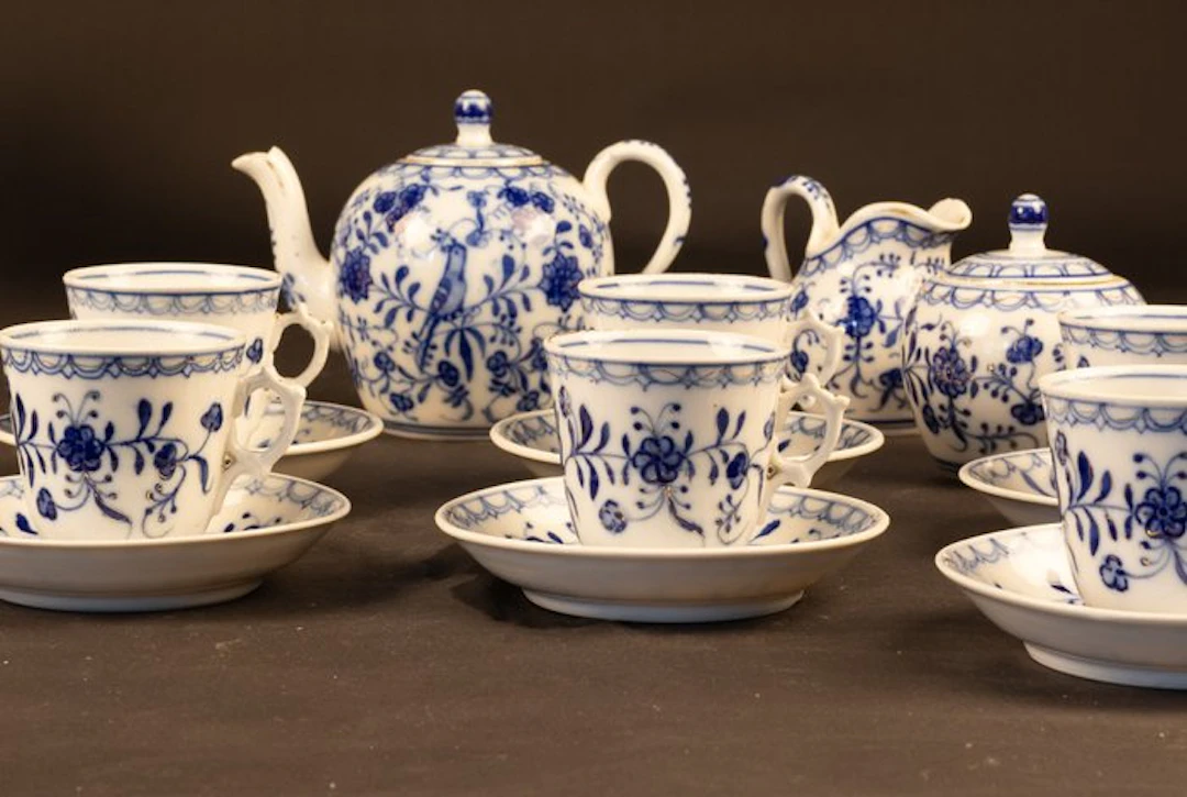 Coffee set for 6 (15) - Porcelain