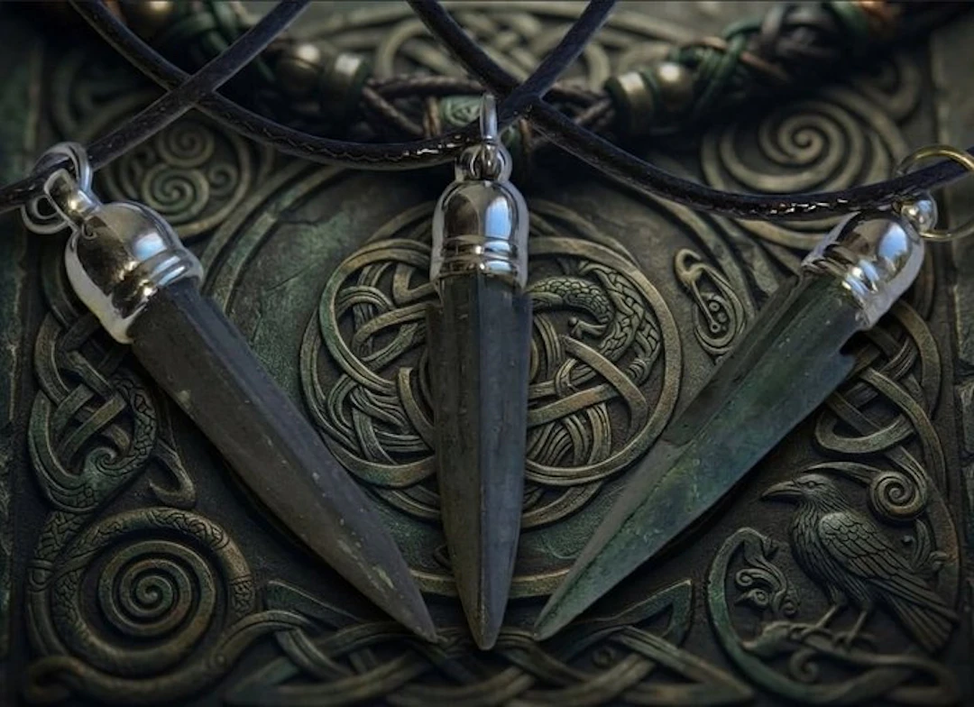 Scythian Bronze A set of 3 arrowheads
