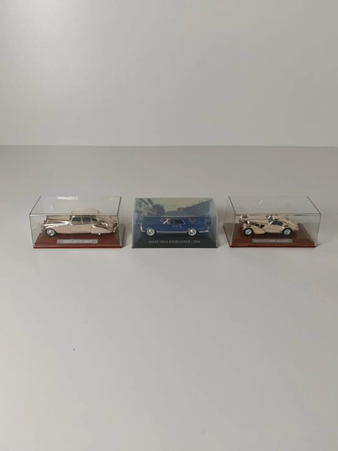 1:43 - Model car (3) - Pierce Silver Arrow; Bugatti Coupé...