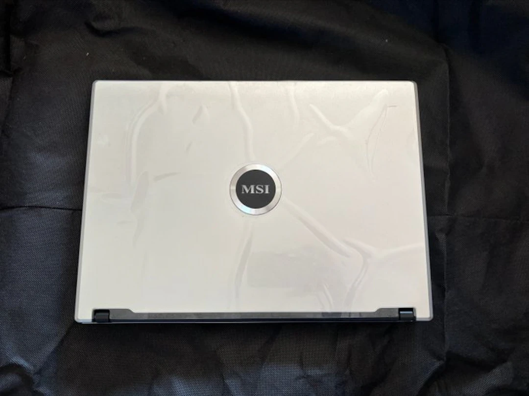 MSI M670 - Laptop
