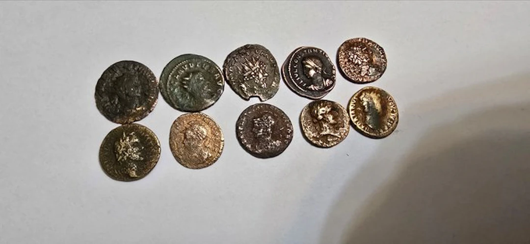 Roman Empire 10 Æ Münzen 1. - 4. Jh. n. Chr. (No reserve price)