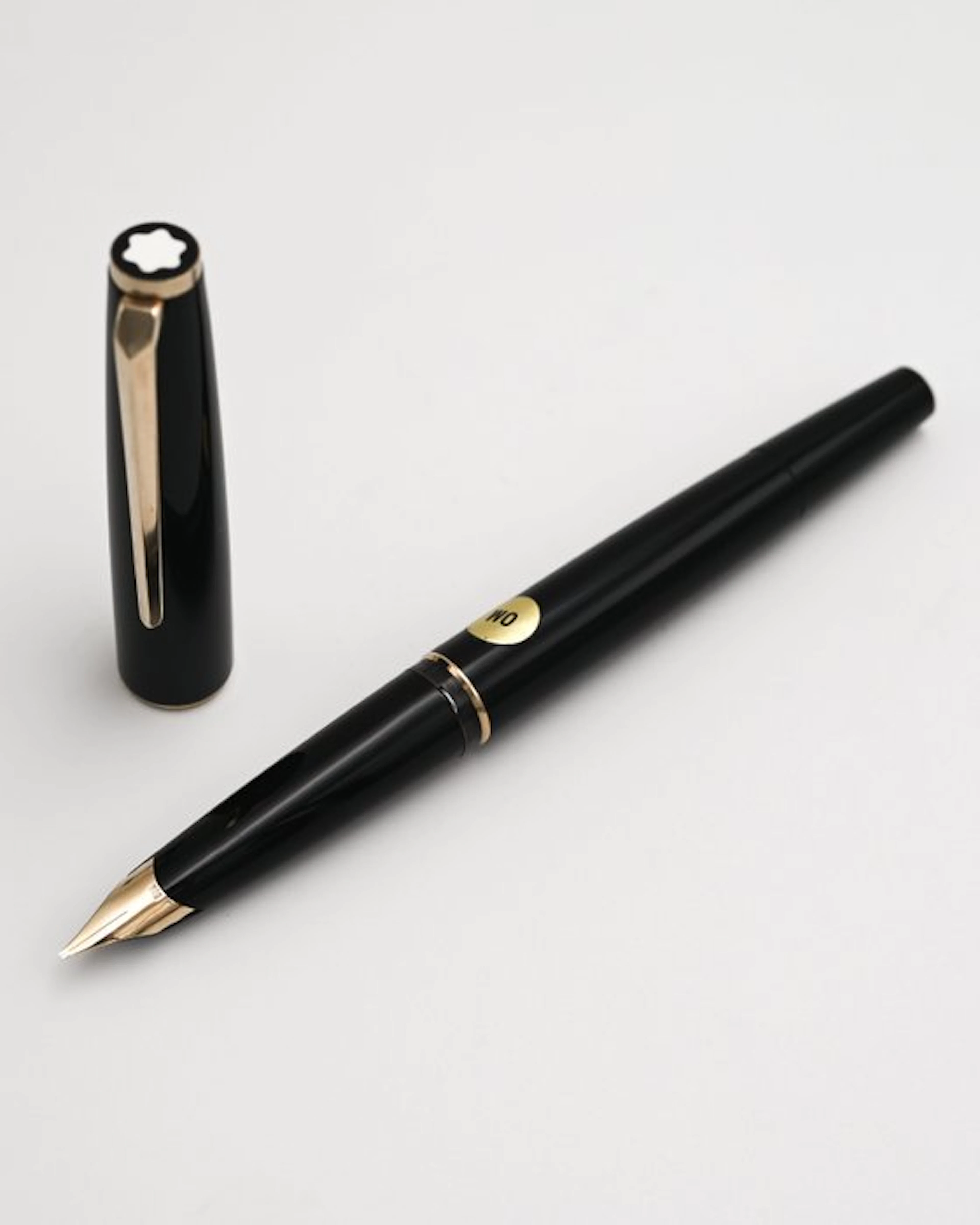 Montblanc - 320 with Scarce 14K OM (Oblique Medium) Nib - Fountain pen
