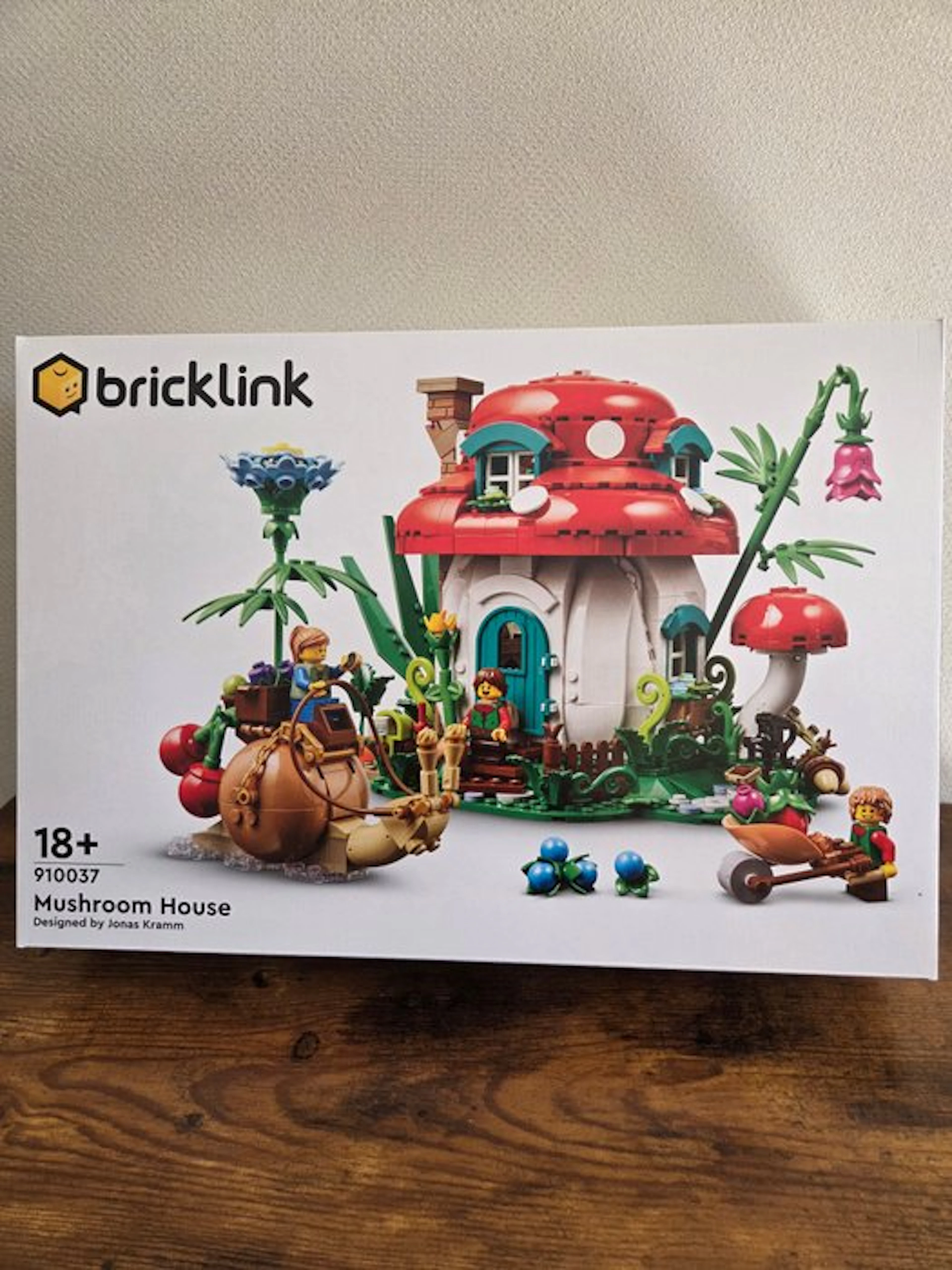 LEGO Set - 910037 - BrickLink Designer Program - Mushroom House