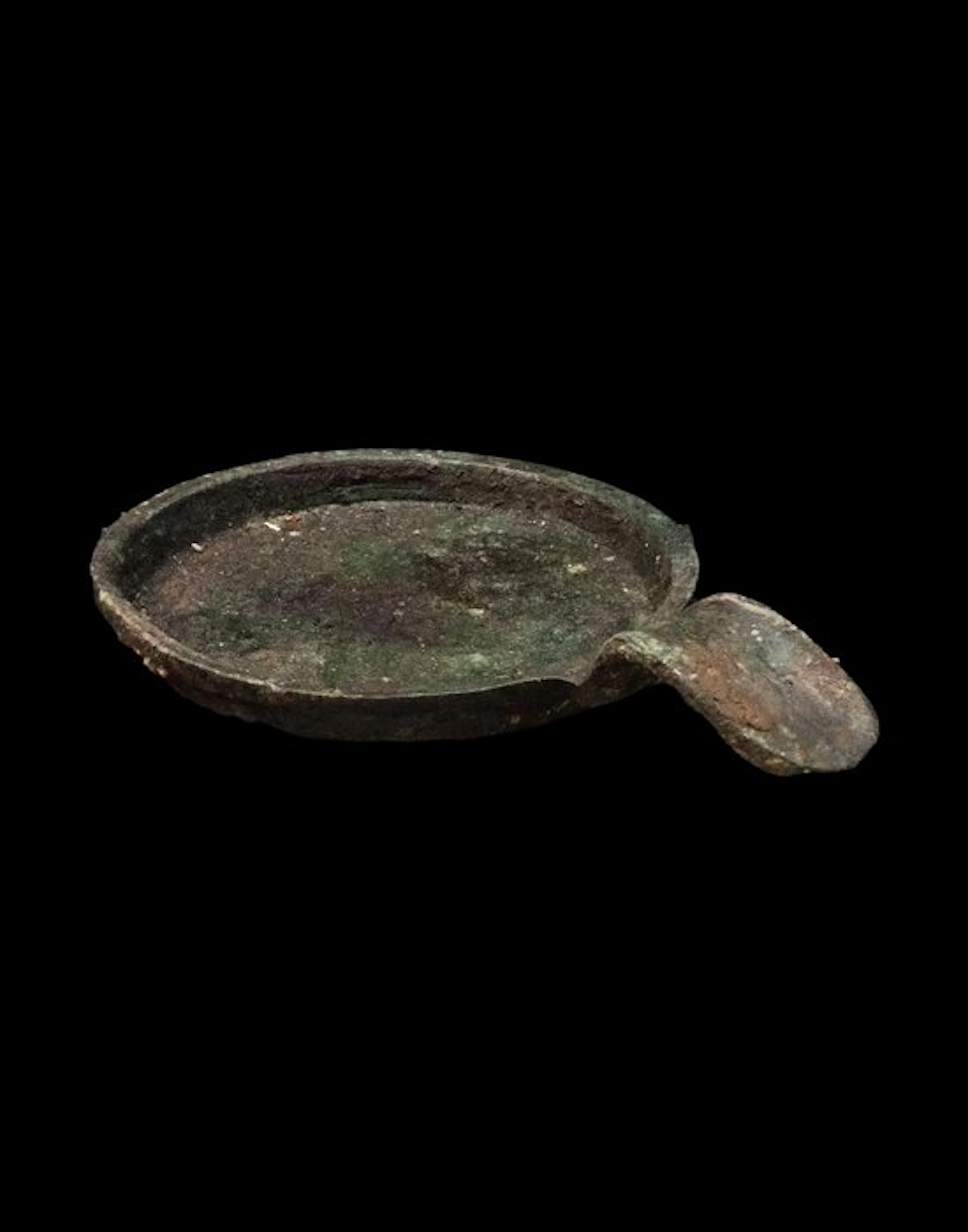Ancient Chinese - Bronze oil lamp - Han Dynasty (206 BCE / 220 CE)