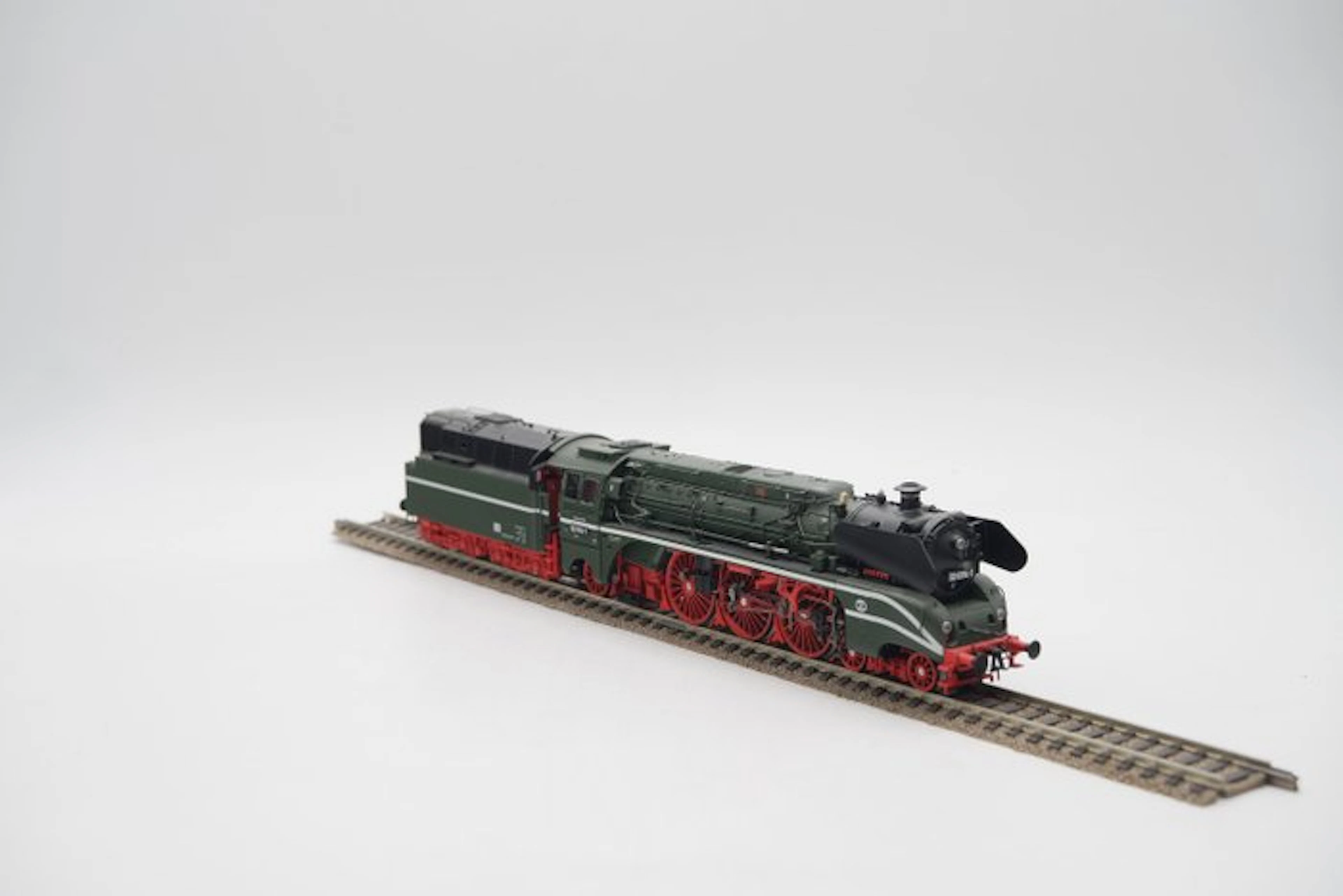 Märklin H0 - 39027 - Steam locomotive with tender (1) - Rookgenerator - DRG