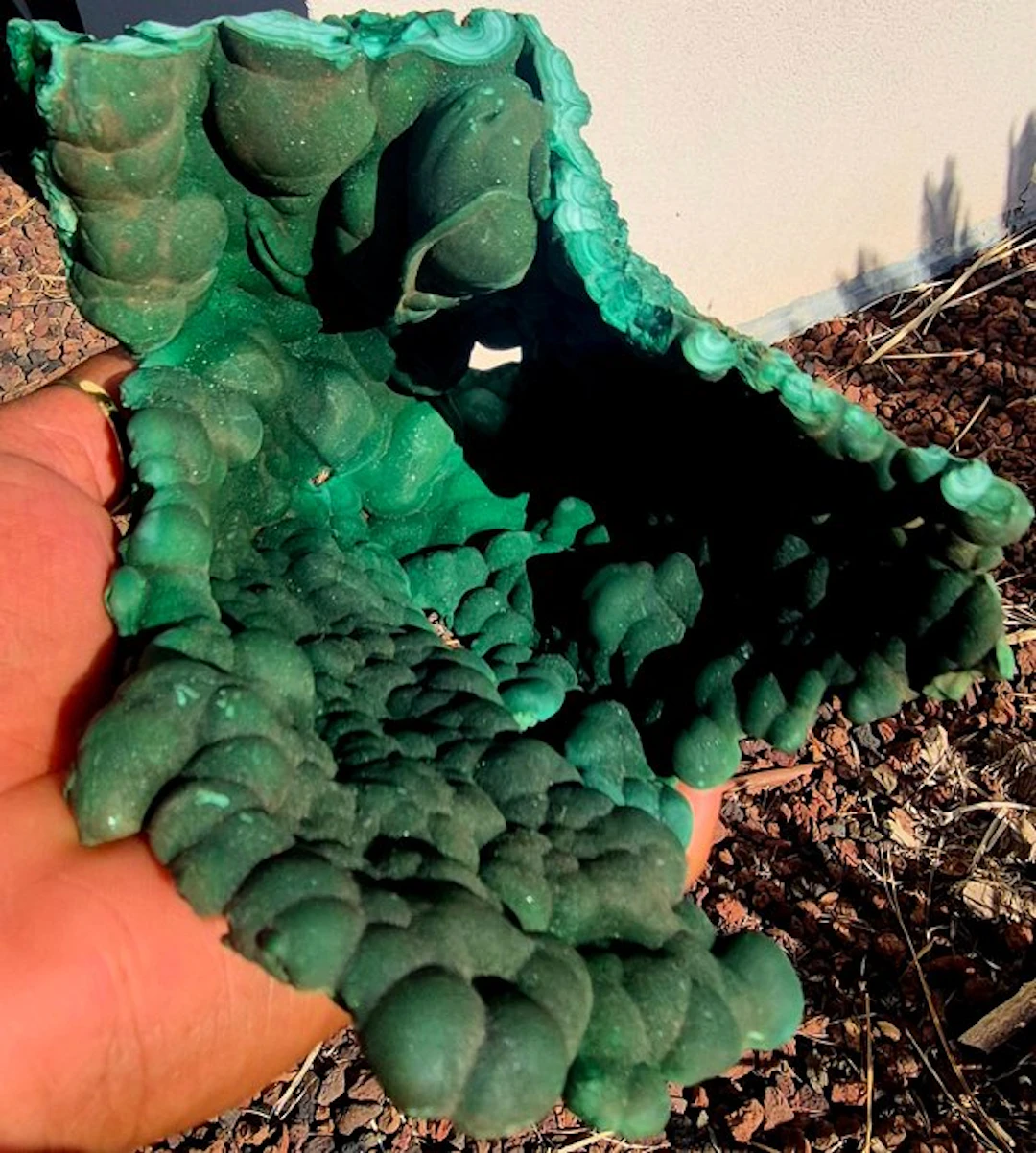 Malachite Botryoidal - Height: 17 cm - Width: 15 cm- 1037 g - (1)