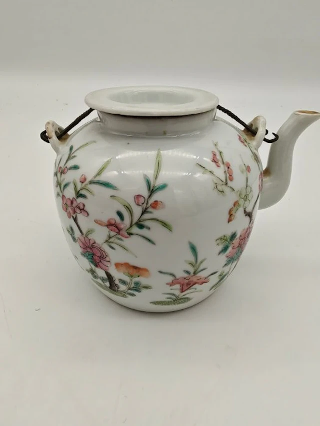 Antique Chinese Famille Rose Teapot - Late Qing Dynasty - Teapot - Porcelain