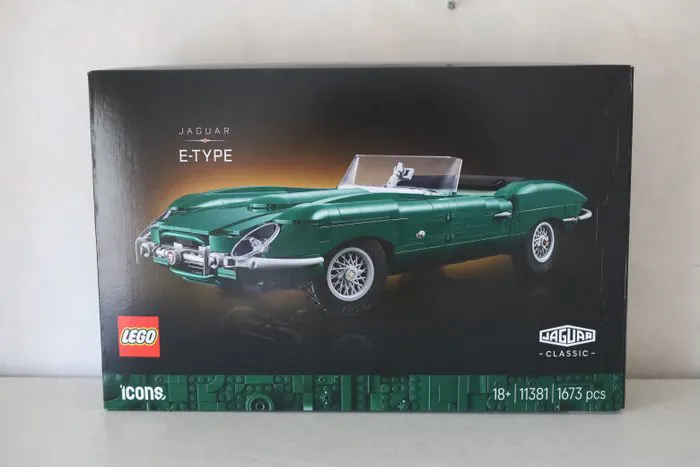 LEGO - Icons - 11381 - Jaguar E-Type - 2010-2020
