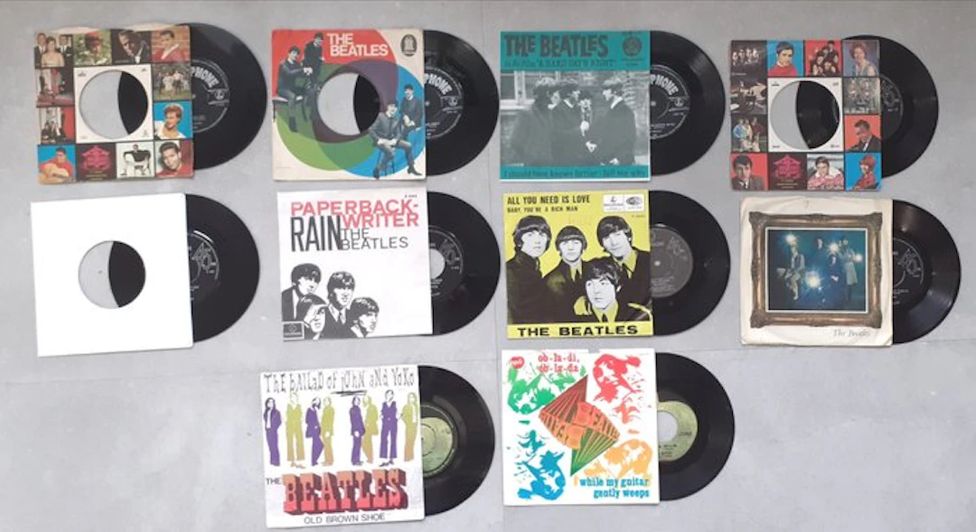 Beatles - Ten highly sought-after Dutch singles from...