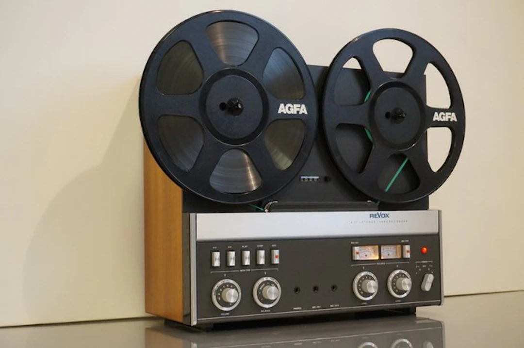 Revox - A77 Mk4 - 3-Motor/4-Track - 9,5/19cm/s - AGFA...