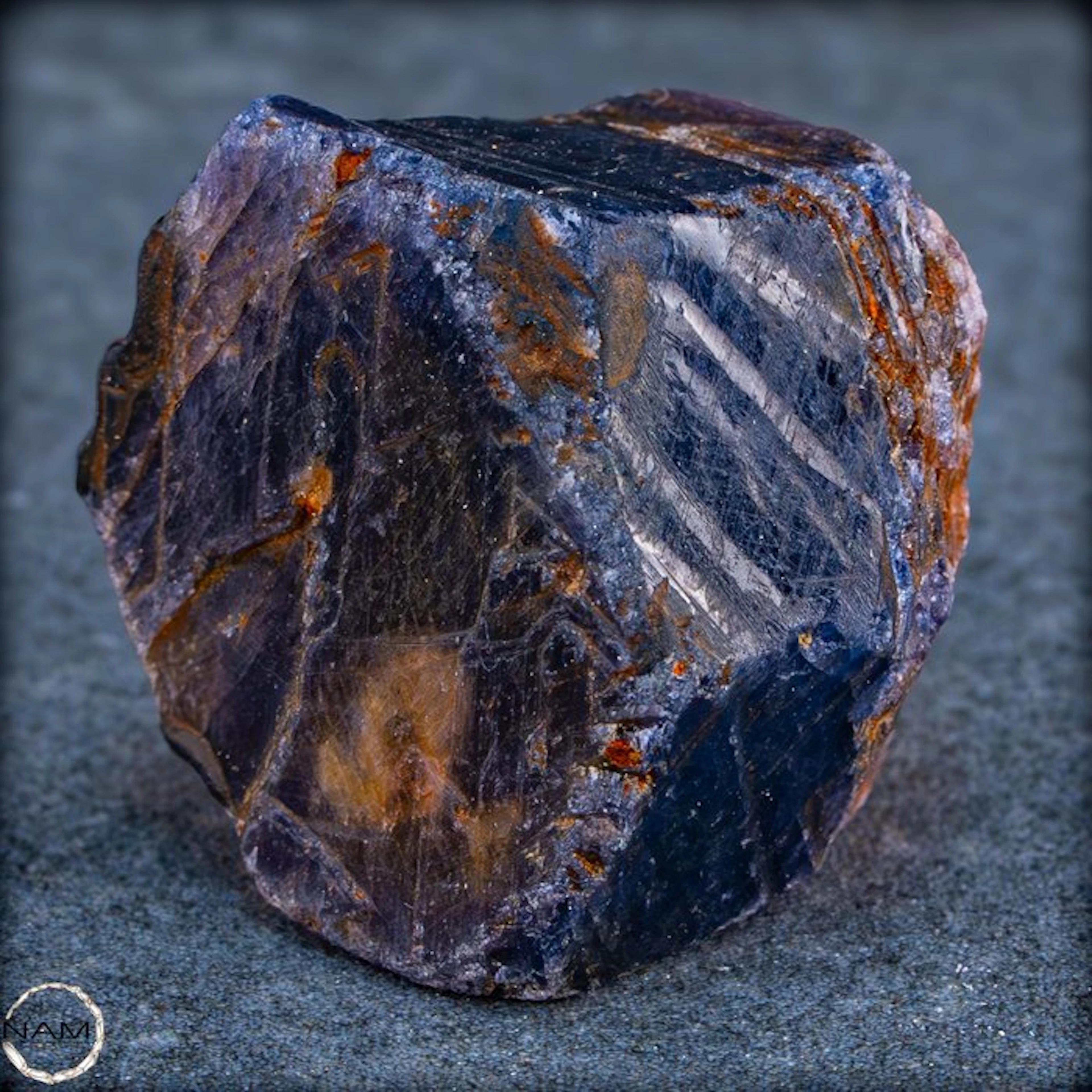 Natural large sapphire rough crystal from Kenya – an...