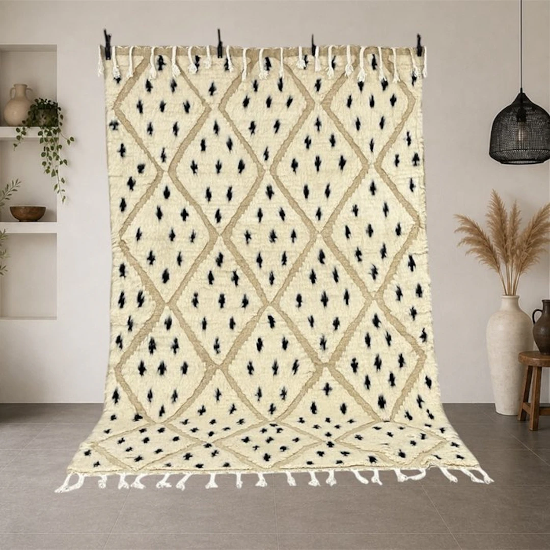 Vintage white and black Beni Ouarain – thick-wool Berber...