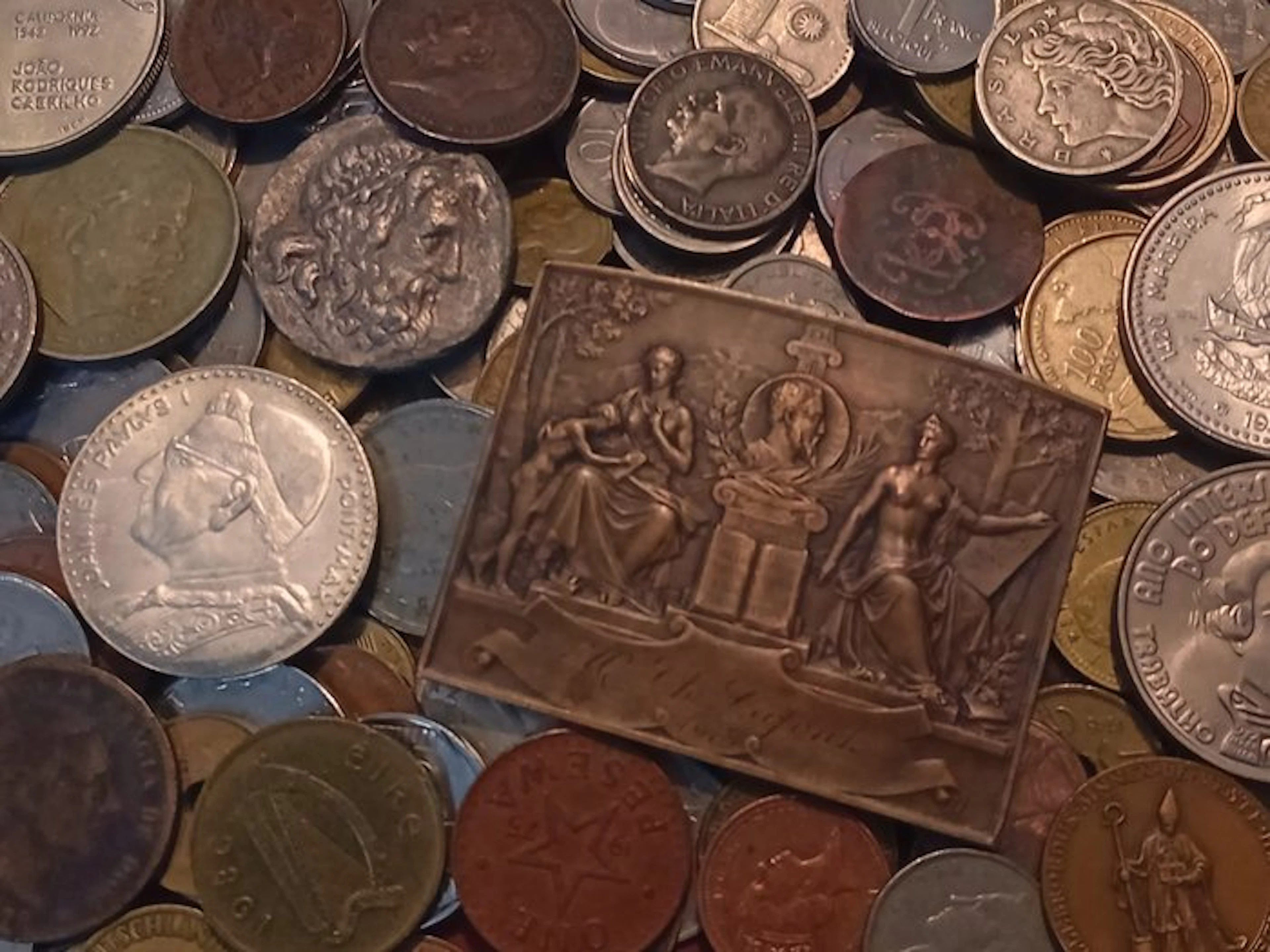 World. Large lot of World Coins, 1800 to présent. (No reserve price)