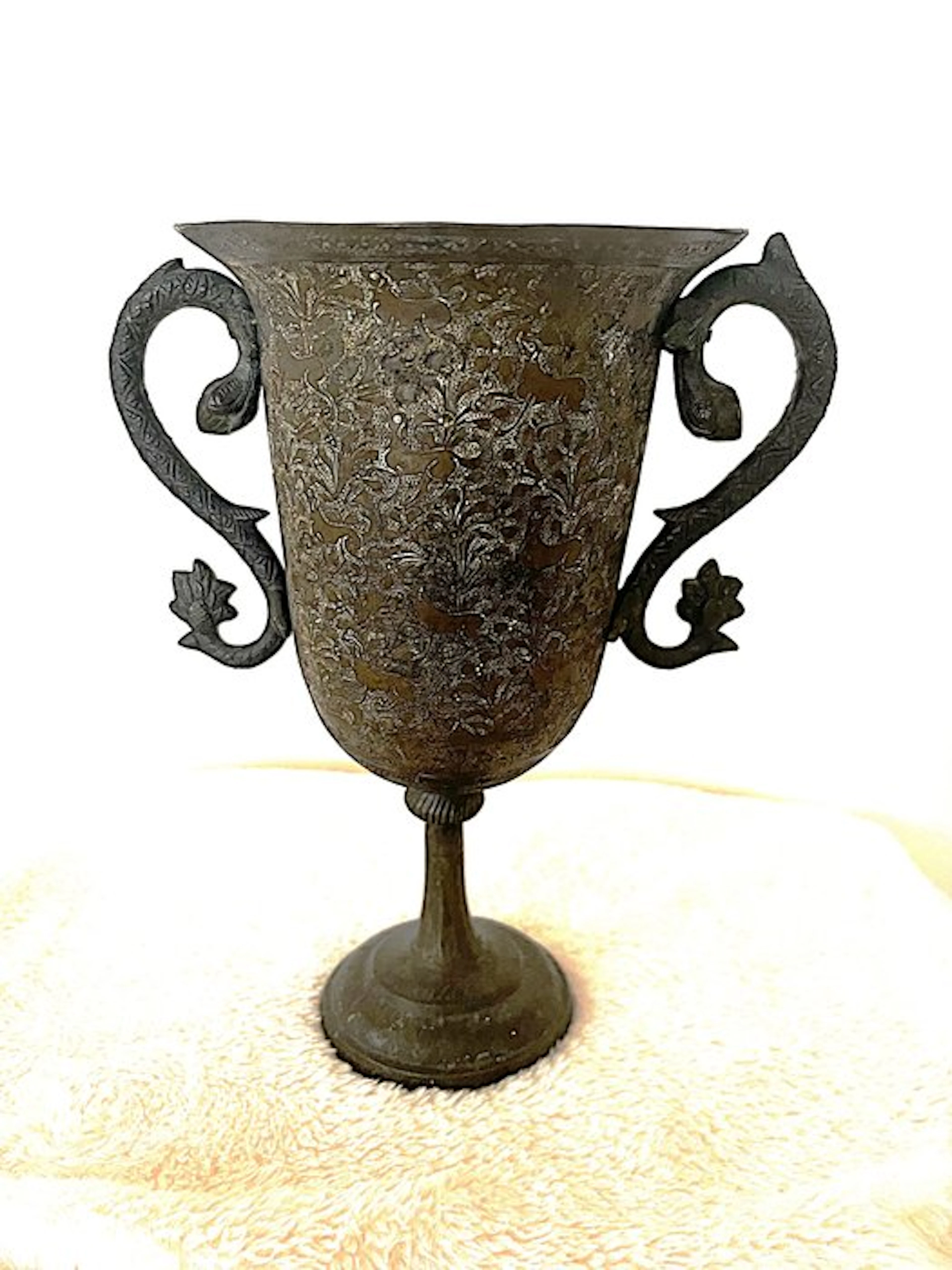 Peacock and chalice - Bronze - India - British Raj (1858-1947)
