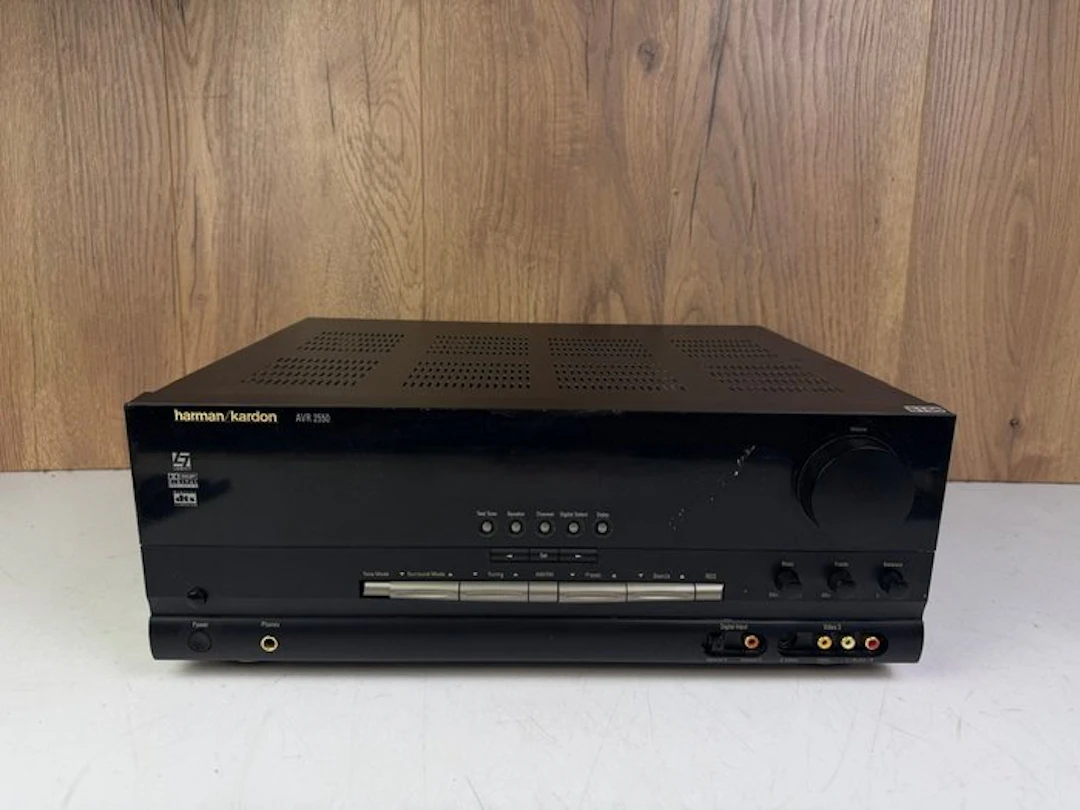 Harman Kardon - AVR 2550 Solid state multi-channel receiver
