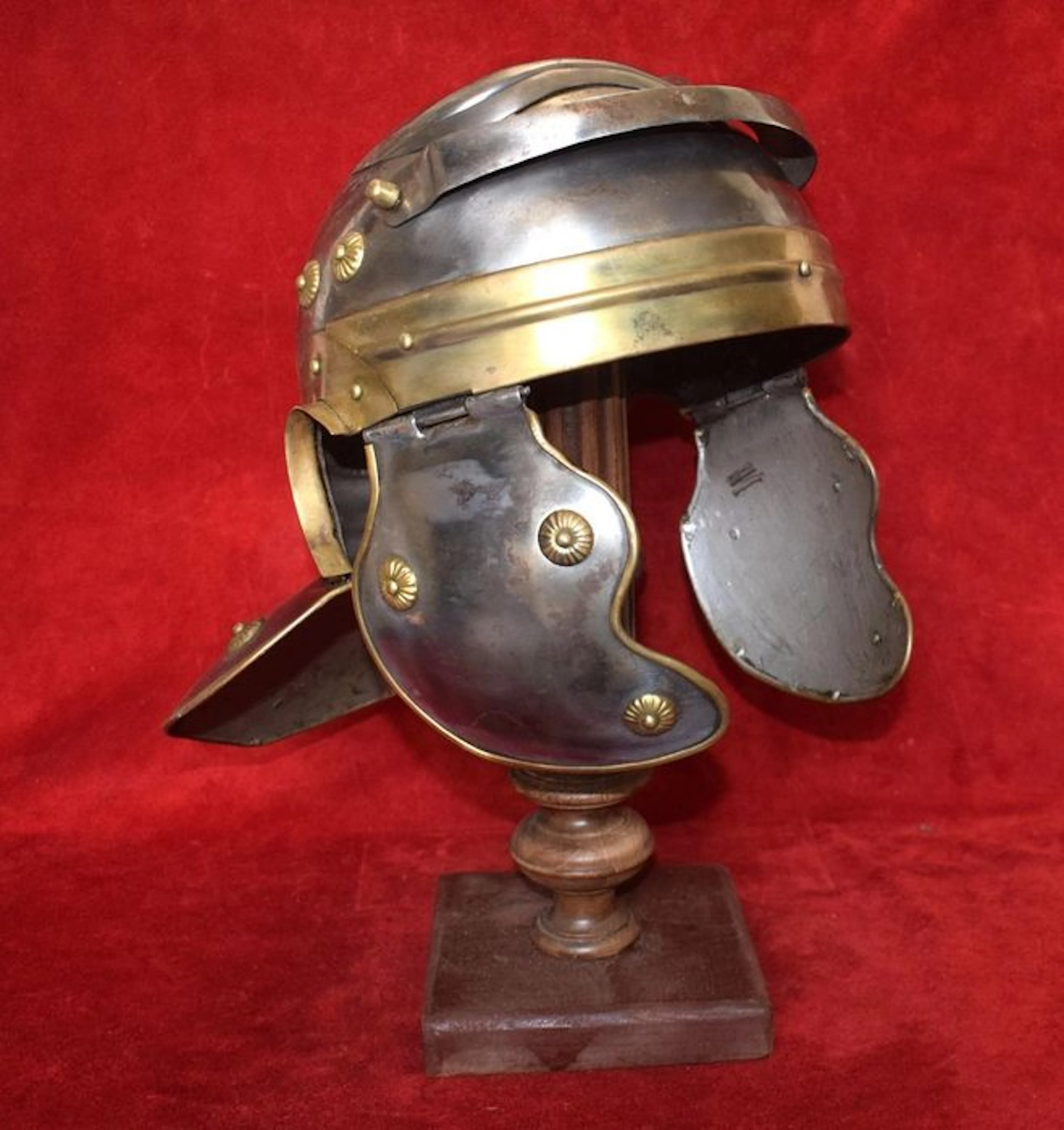 Military helmet - Roman legionary helmet 'Gaulish Imperial' - 1st c